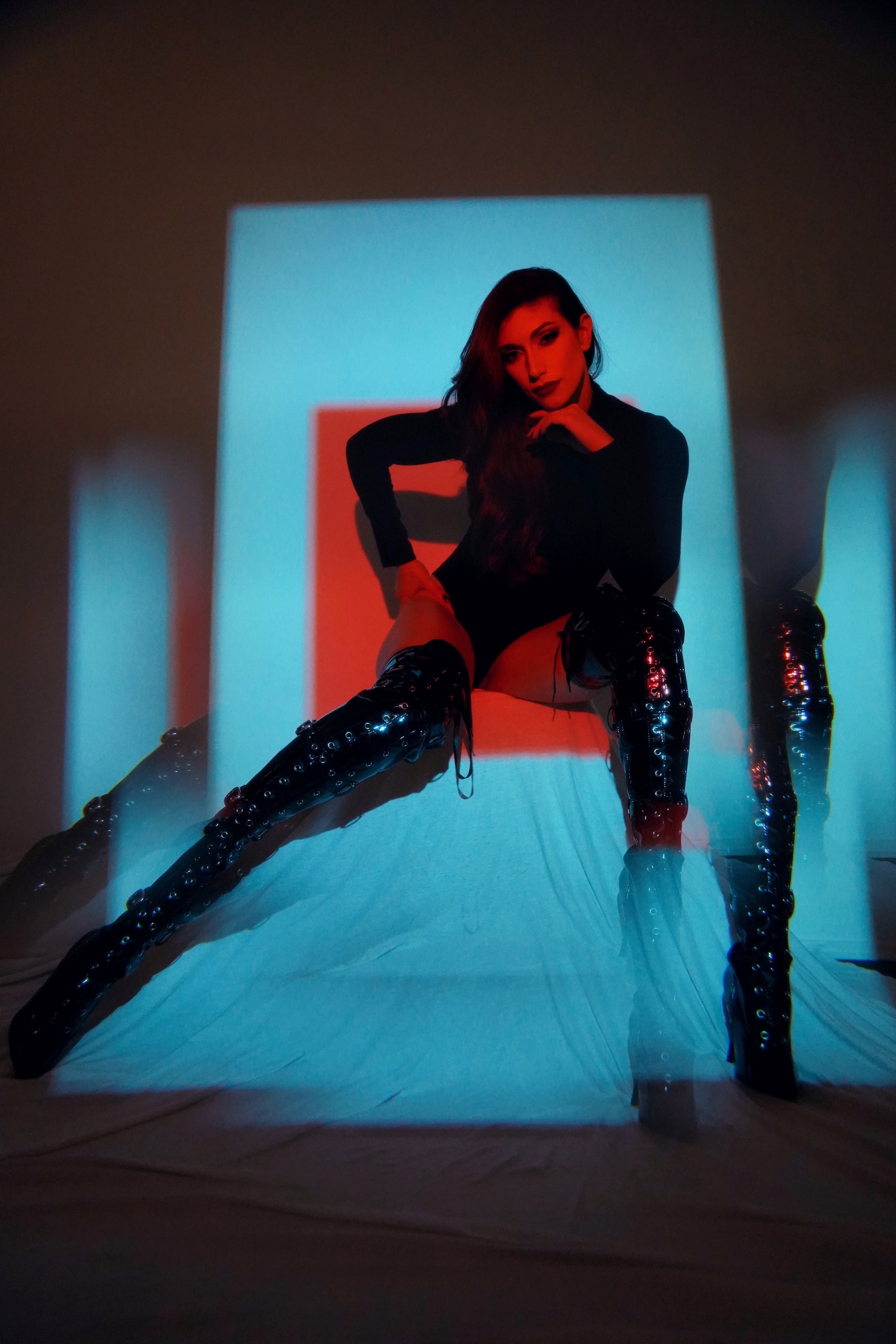 Photo of Burlesque Dancer Nikki Bellanova