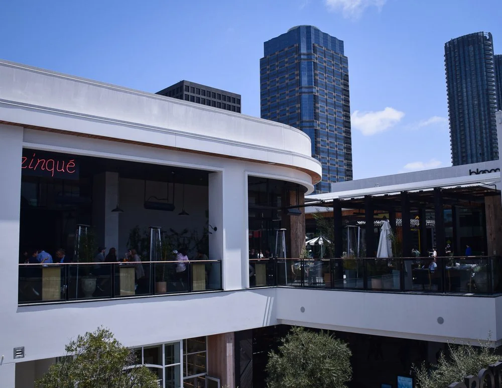 Photo of outdoor patio at zinqué, a French restaurant in Century City