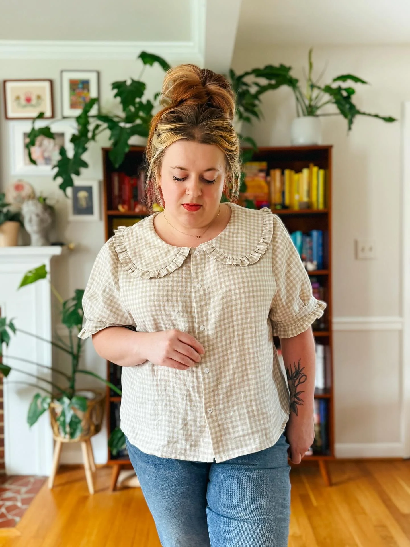 I feel like east coast summer really snuck up on me and I&rsquo;m now busting out allllll of my linen to get through the next few months (and ditching jeans for the foreseeable future). 

This is my tester version of the Beth blouse which was release