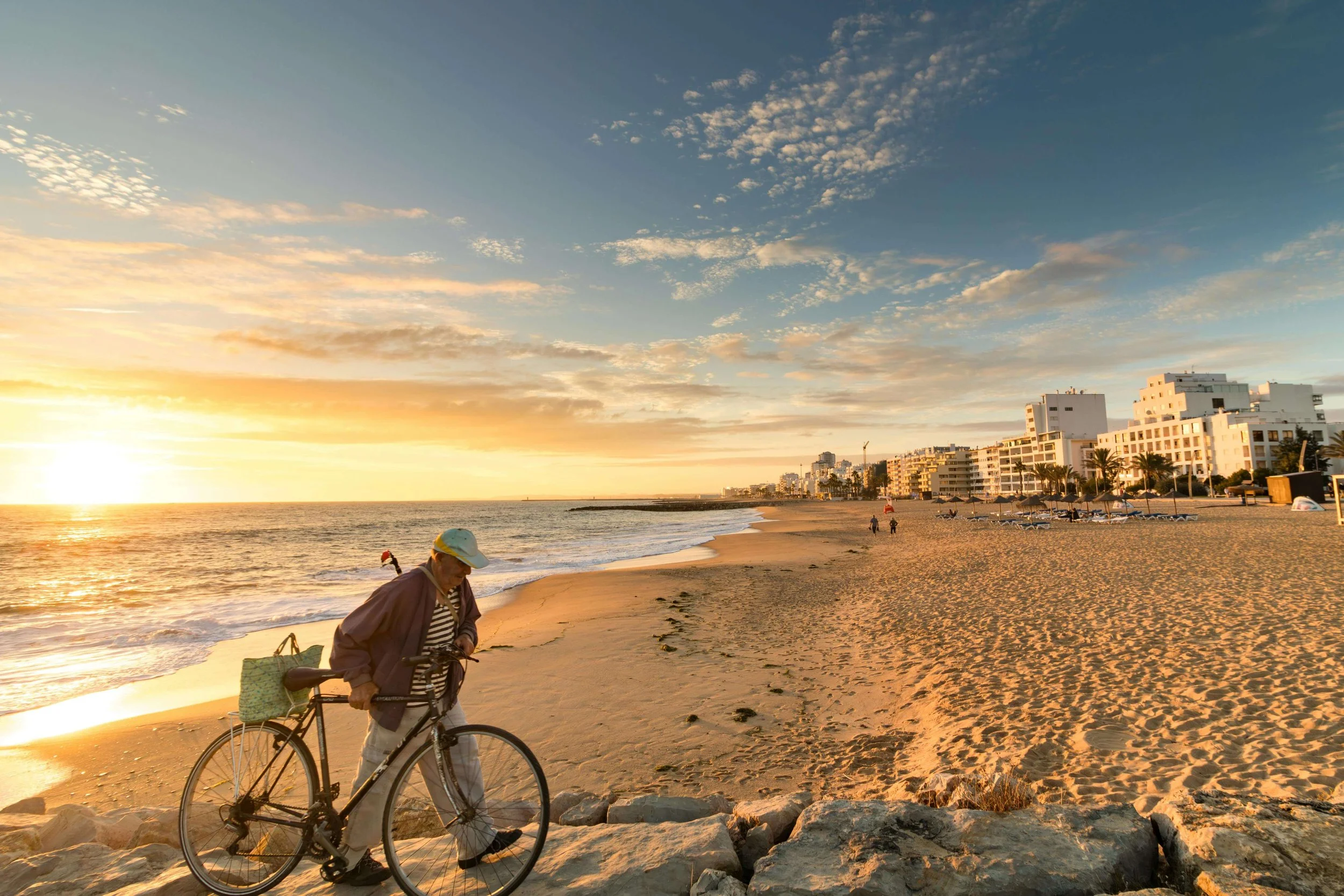 Mobile physiotherapy in Quarteira – Expert care delivered at your home.