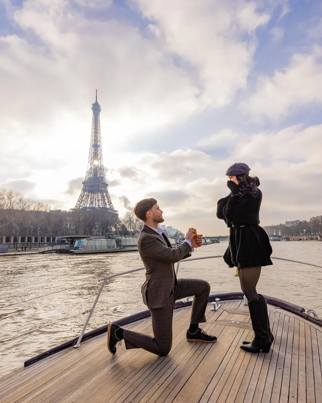 Demande en mariage en bateau à Paris : vivez un moment unique avec Paris Yacht 1