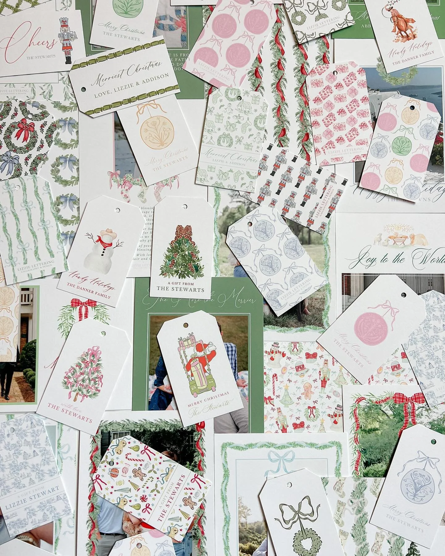 GIVEAWAY TIME!!!!🎄🎅🏻💌 This week I am feeling extra thankful for all of you who have supported Lizzie Lettering this season, and I have decided to do a giveaway to celebrate! One winner will make a selection from this year&rsquo;s designs and rece
