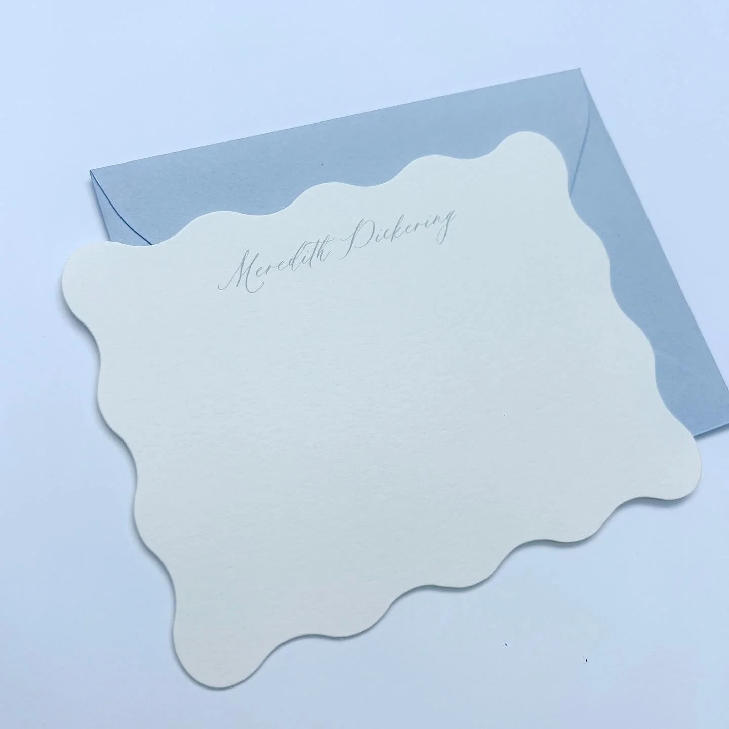 Wavy edges and colored envelopes are my new favorite combo🤩🤩