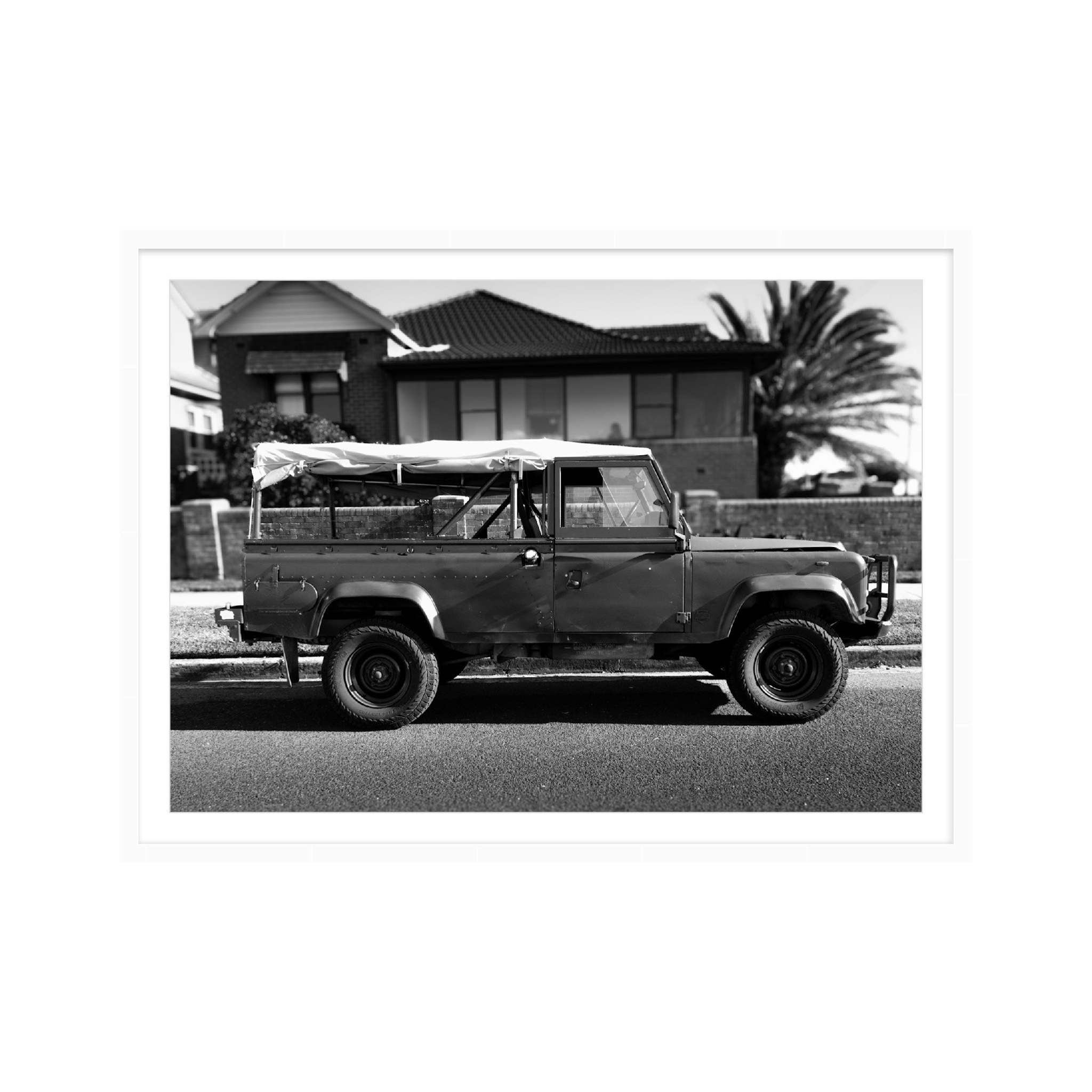 Landy WHt.png