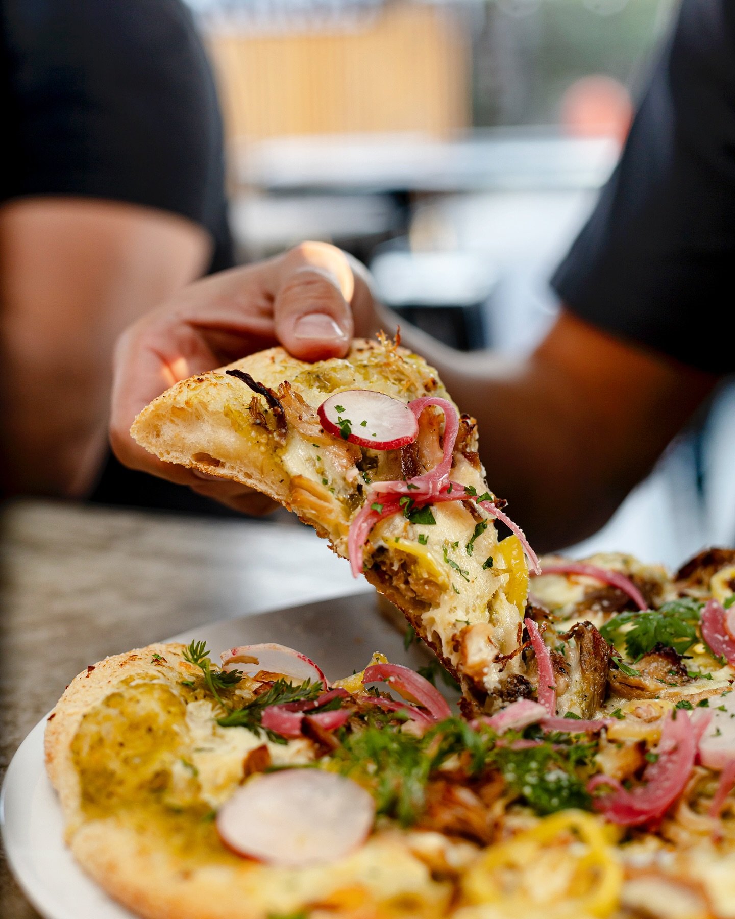 Alerta m&aacute;xima de sabor pizza y chelas 🍻 🍕 por @profano_pizzeria en @cerveceriabilderberg
