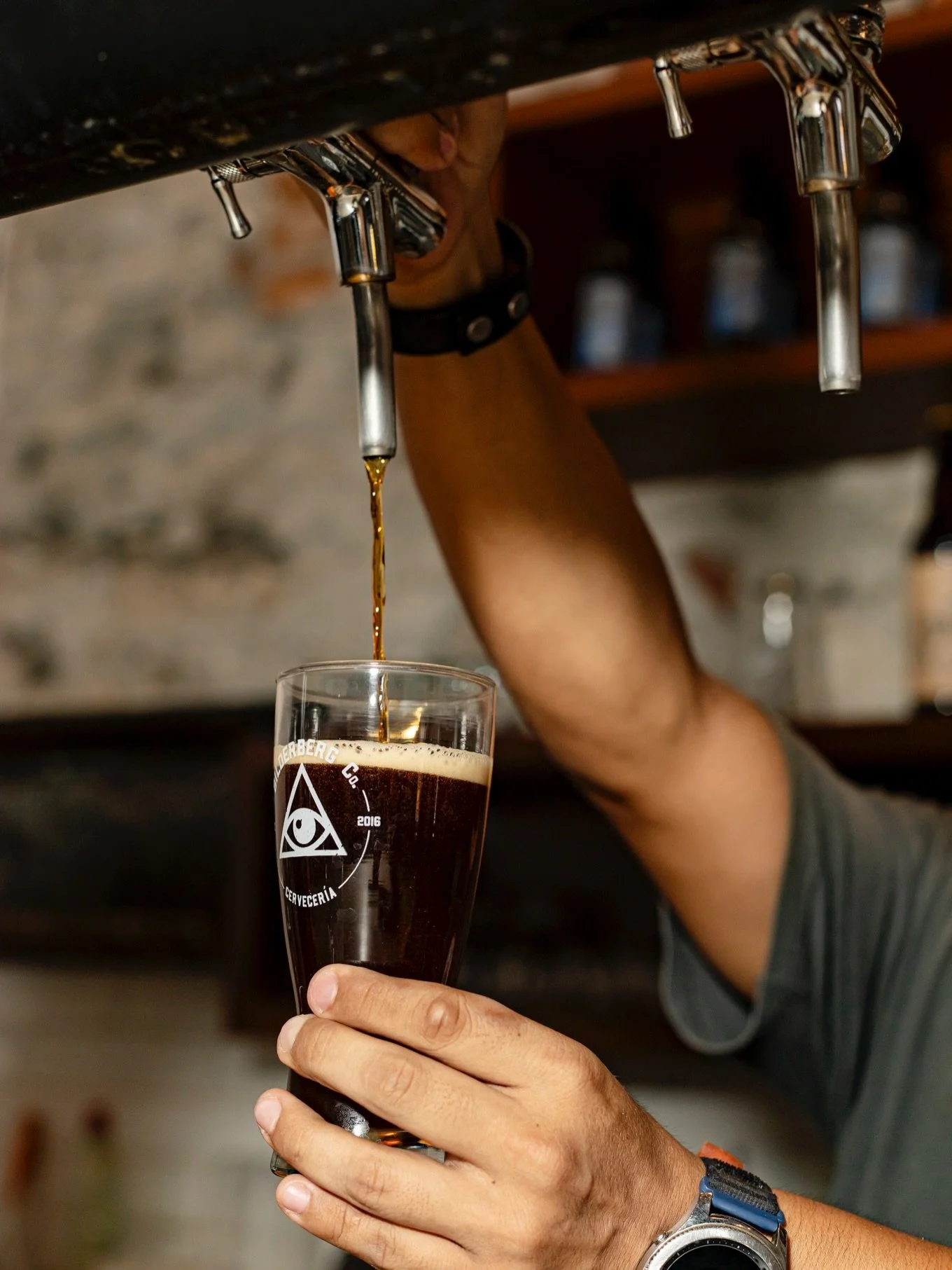 Es fin de semana y los amigos lo saben, vengan a brindar con nosotros en @cerveceriabilderberg