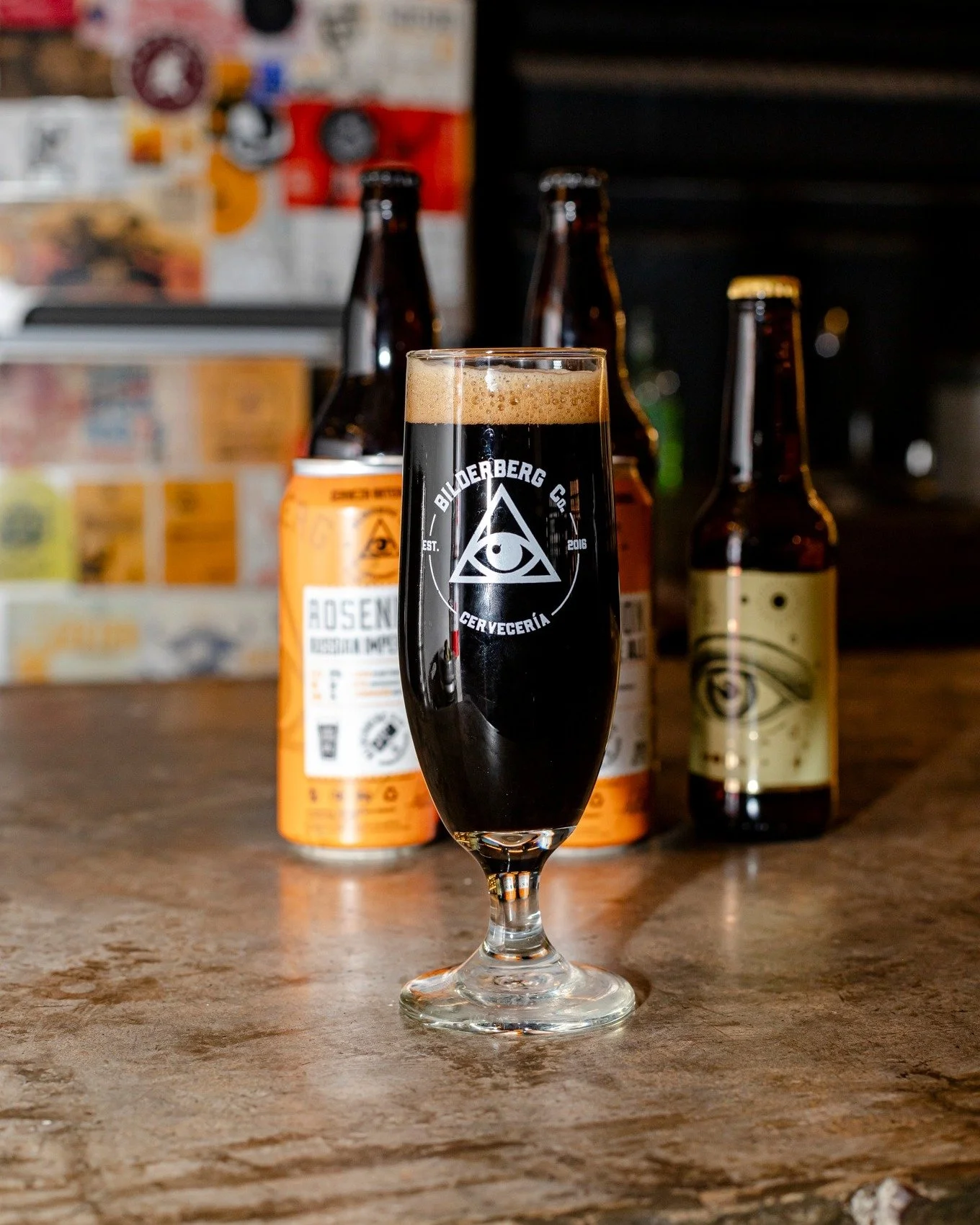 &iquest;Cu&aacute;l es tu forma favorita de beber cerveza?
Directo del barril, latas, botellas.