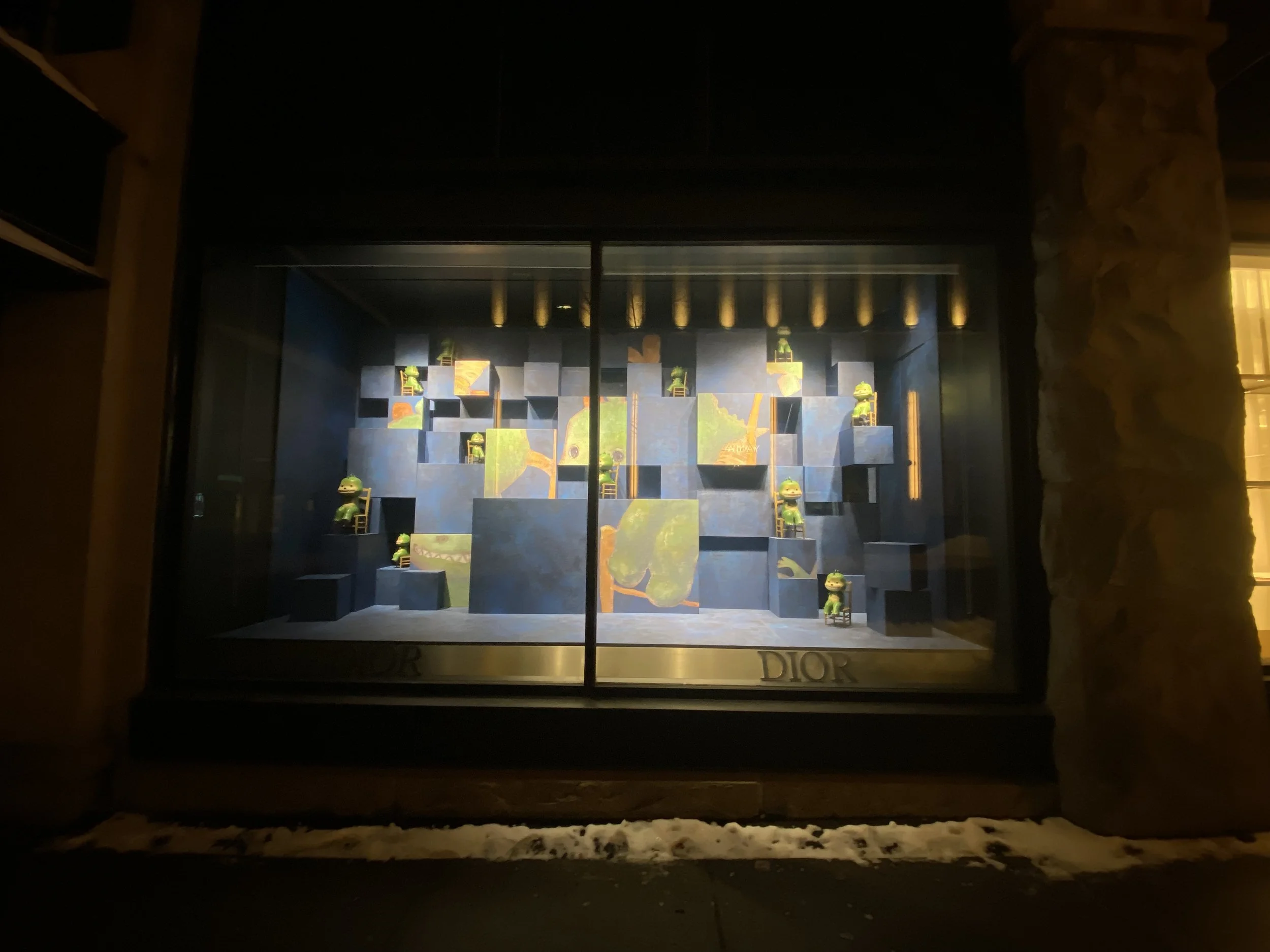 23-24_Christian Dior Couture (vitrines Spring) 123_PHOTOS_MONTAGE_MONTREAL OGILVY_066.jpeg