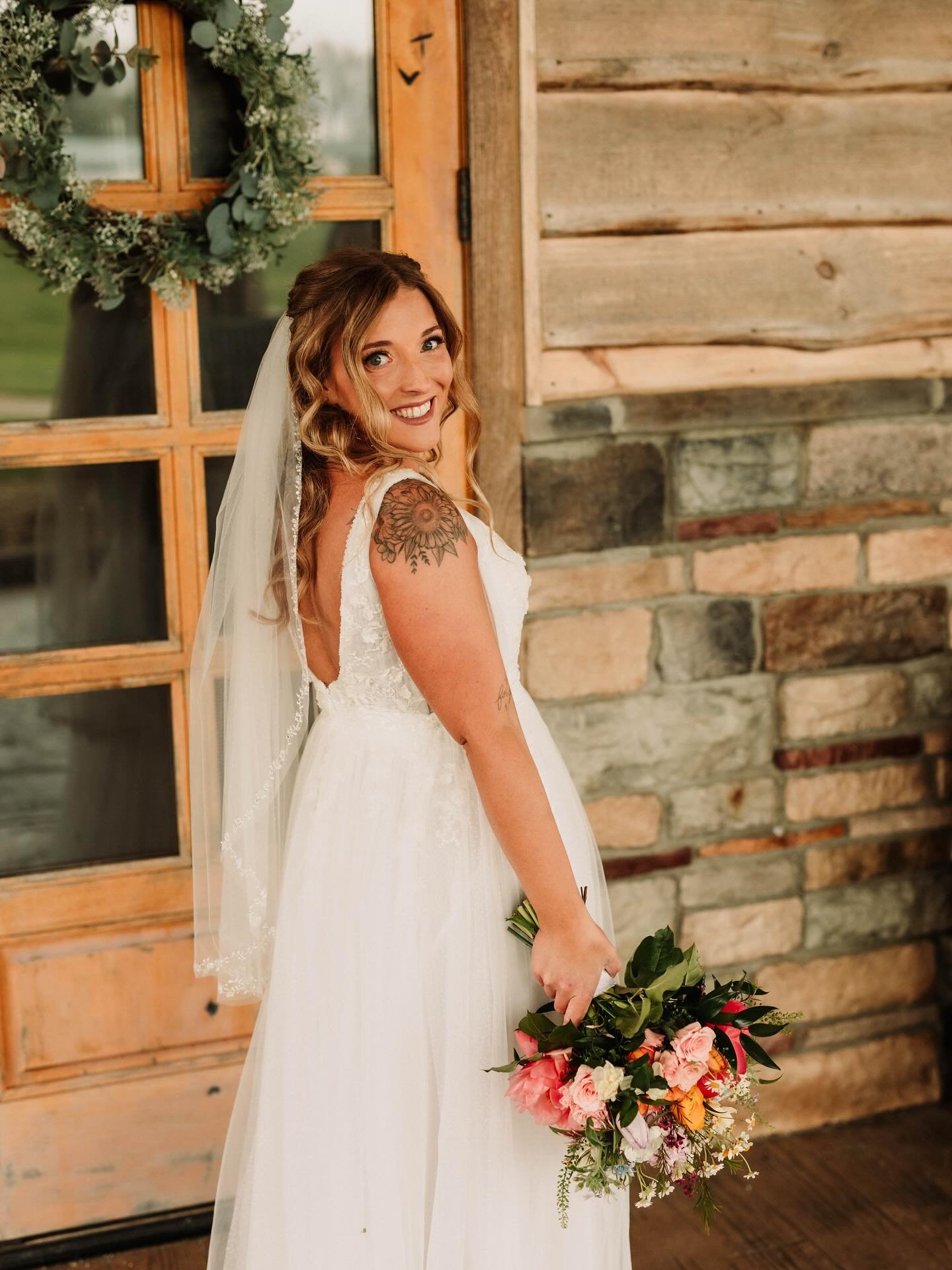 Featuring Bryce today! Another stunning bride and her gorgeous bouquet, crafted with care just for her special day. 💐

Congratulations Bryce and Wyatt!