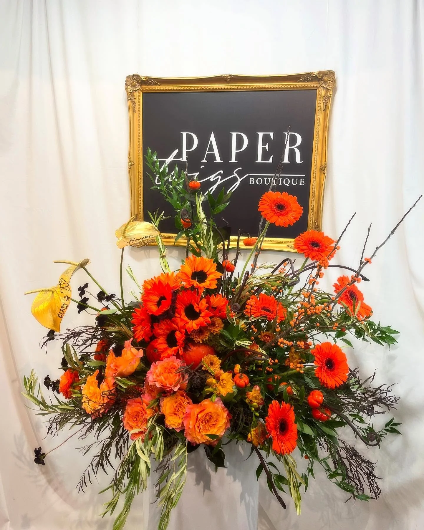 𝐁𝐑𝐈𝐍𝐆 𝐘𝐎𝐔𝐑 𝐓𝐇𝐀𝐍𝐊𝐒𝐆𝐈𝐕𝐈𝐍𝐆 𝐓𝐀𝐁𝐋𝐄 𝐓𝐎 𝐋𝐈𝐅𝐄!

𝑵𝒐𝒕𝒉𝒊𝒏𝒈 𝒄𝒐𝒎𝒑𝒍𝒆𝒕𝒆𝒔 𝒂 𝒉𝒐𝒍𝒊𝒅𝒂𝒚 𝒅𝒊𝒏𝒏𝒆𝒓 𝒍𝒊𝒌𝒆 𝒂 𝒔𝒕𝒖𝒏𝒏𝒊𝒏𝒈 𝒇𝒍𝒐𝒓𝒂𝒍 𝒄𝒆𝒏𝒕𝒆𝒓𝒑𝒊𝒆𝒄𝒆.
𝑾𝒆&rsquo;𝒓𝒆 𝒄𝒓𝒆𝒂𝒕𝒊𝒏𝒈 𝒄𝒖𝒔𝒕𝒐𝒎 ?