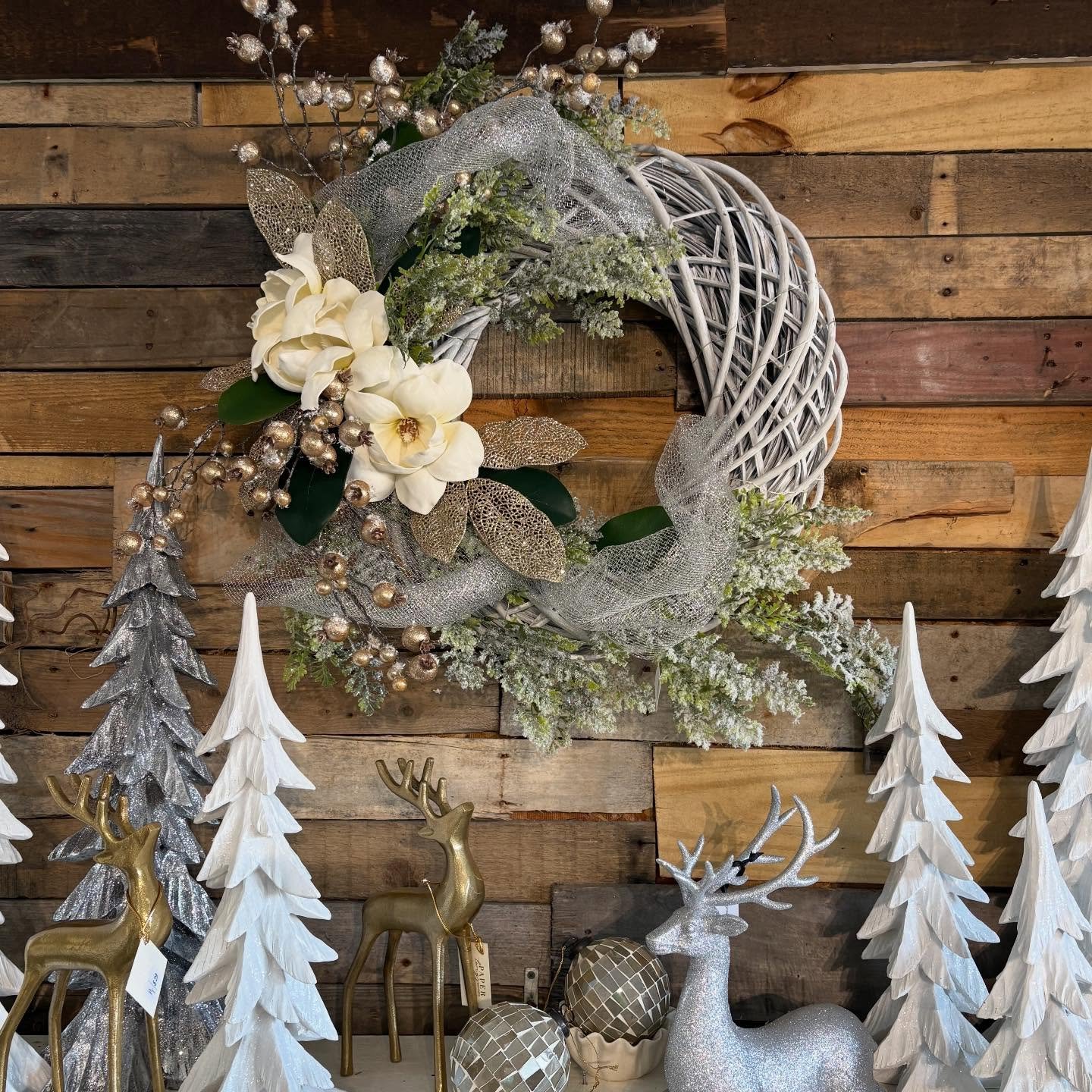 Our holiday wreaths are here&mdash;and they&rsquo;re prettier than ever. 🌲✨

Handcrafted by your paper twigs girls! Sprinkled with seasonal magic, and ready to bring the festive spirit right to your door. If not your front door it&rsquo;s a fabulous