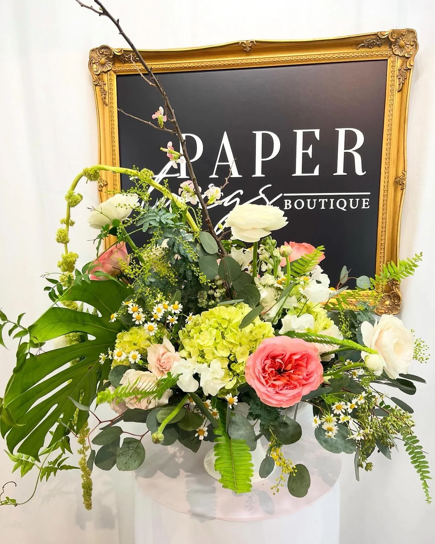 Valentine&rsquo;s Day is just a few weeks away! These are just a few inspiration pictures you can order your loved one! 💐💗