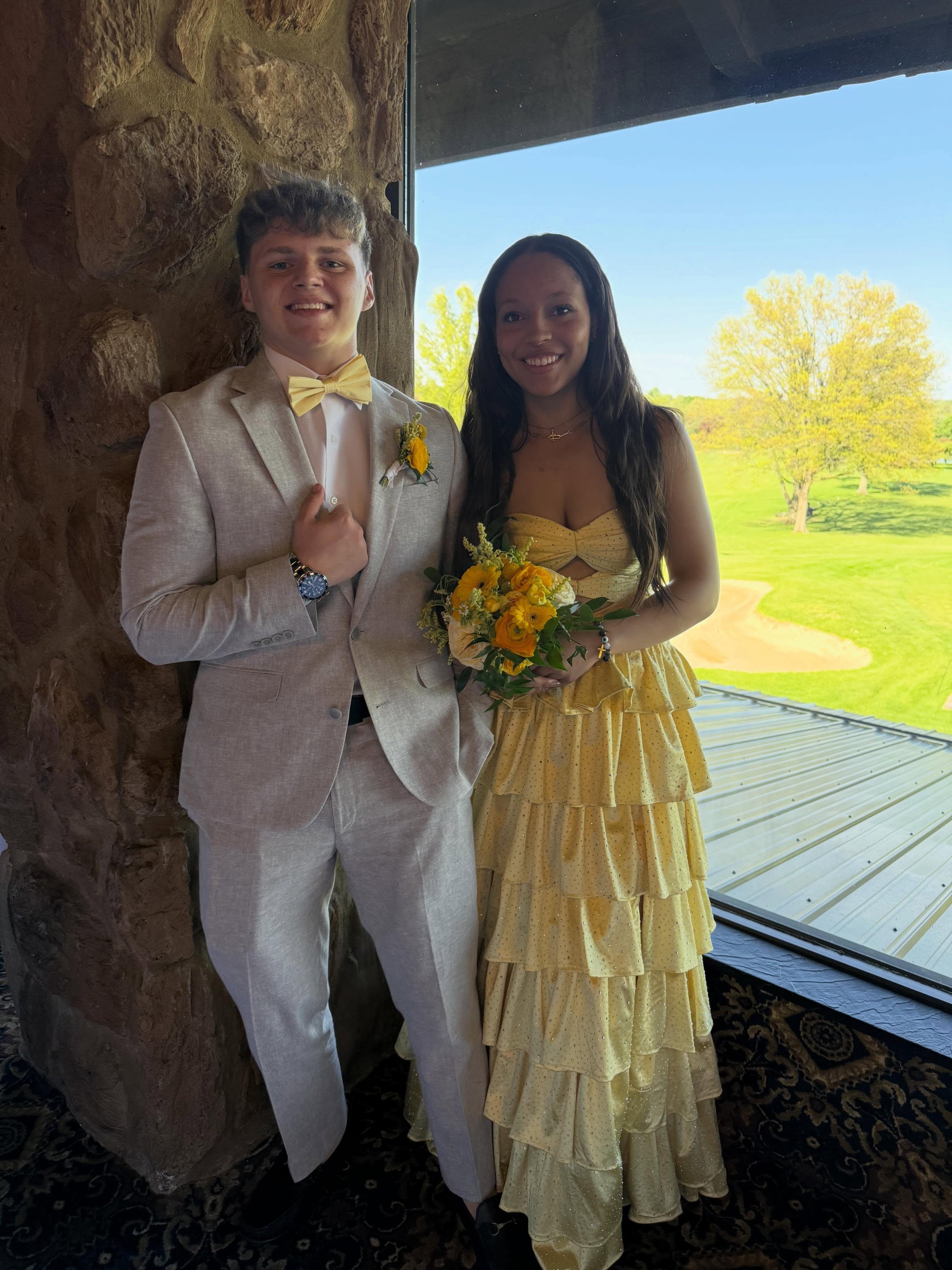 A glimpse into our prom season! 
Remember us for your next big event! 💐💃🏻