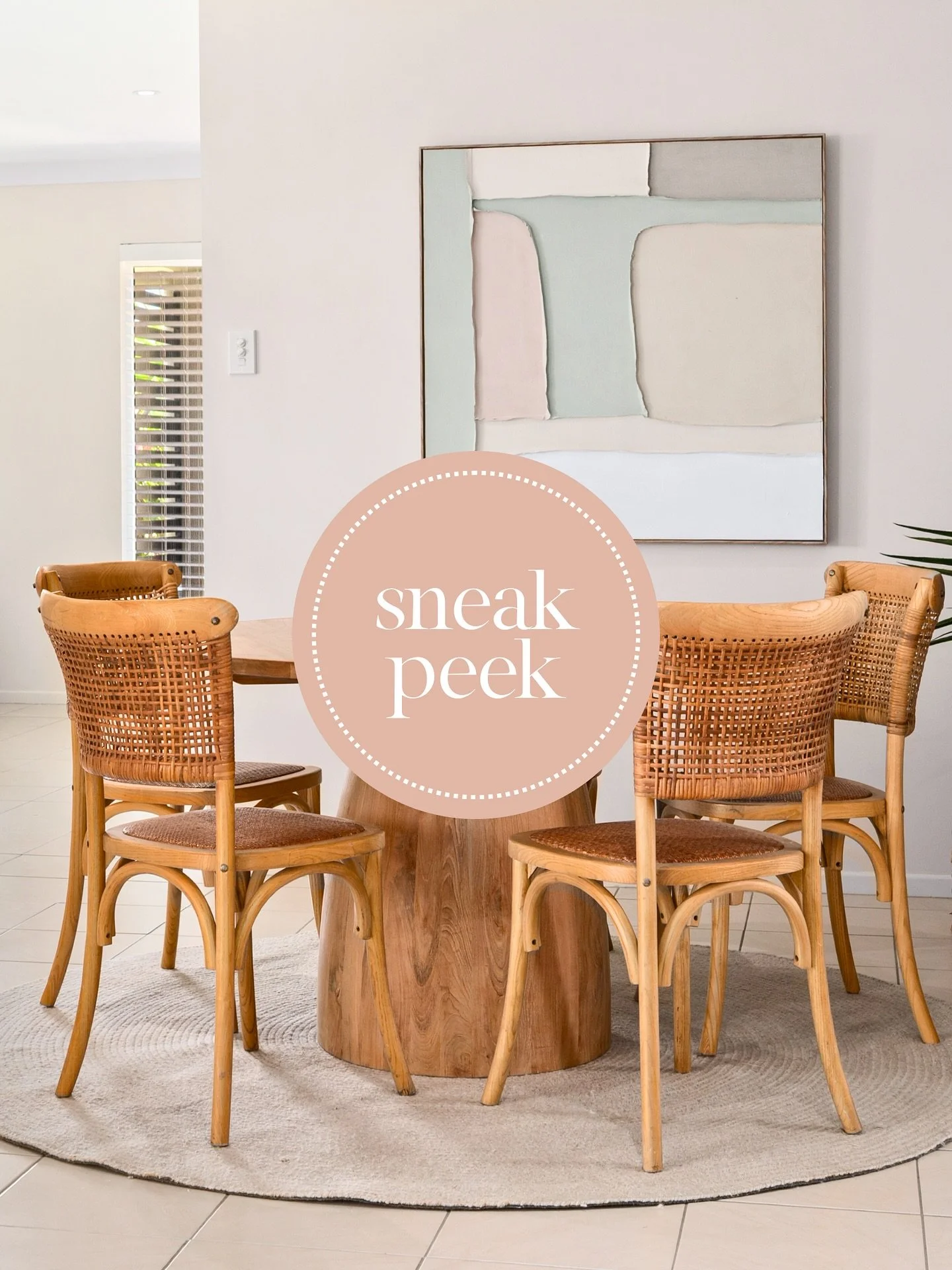 🩶 SNEAK PEEK 🩶 Deeragun 📍 

A well maintained 3 bedroom, 2 bathroom home is launching tomorrow! ✨

It&rsquo;s got a 6m x 7m powered shed complete with lights, insulation, a hoist and drive through access. 🚘 

Want to know more or be the first to 