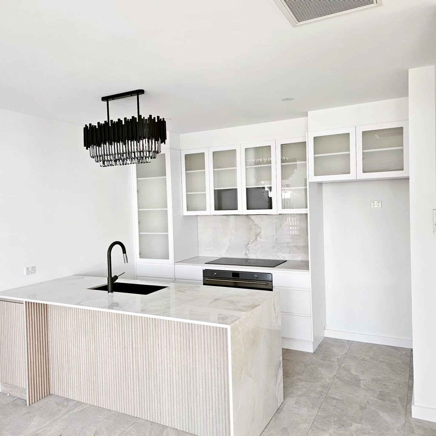 A mid week fit off of a townhouse in Kedron. This is one of three beautiful homes that will be up for sale very soon ✨️