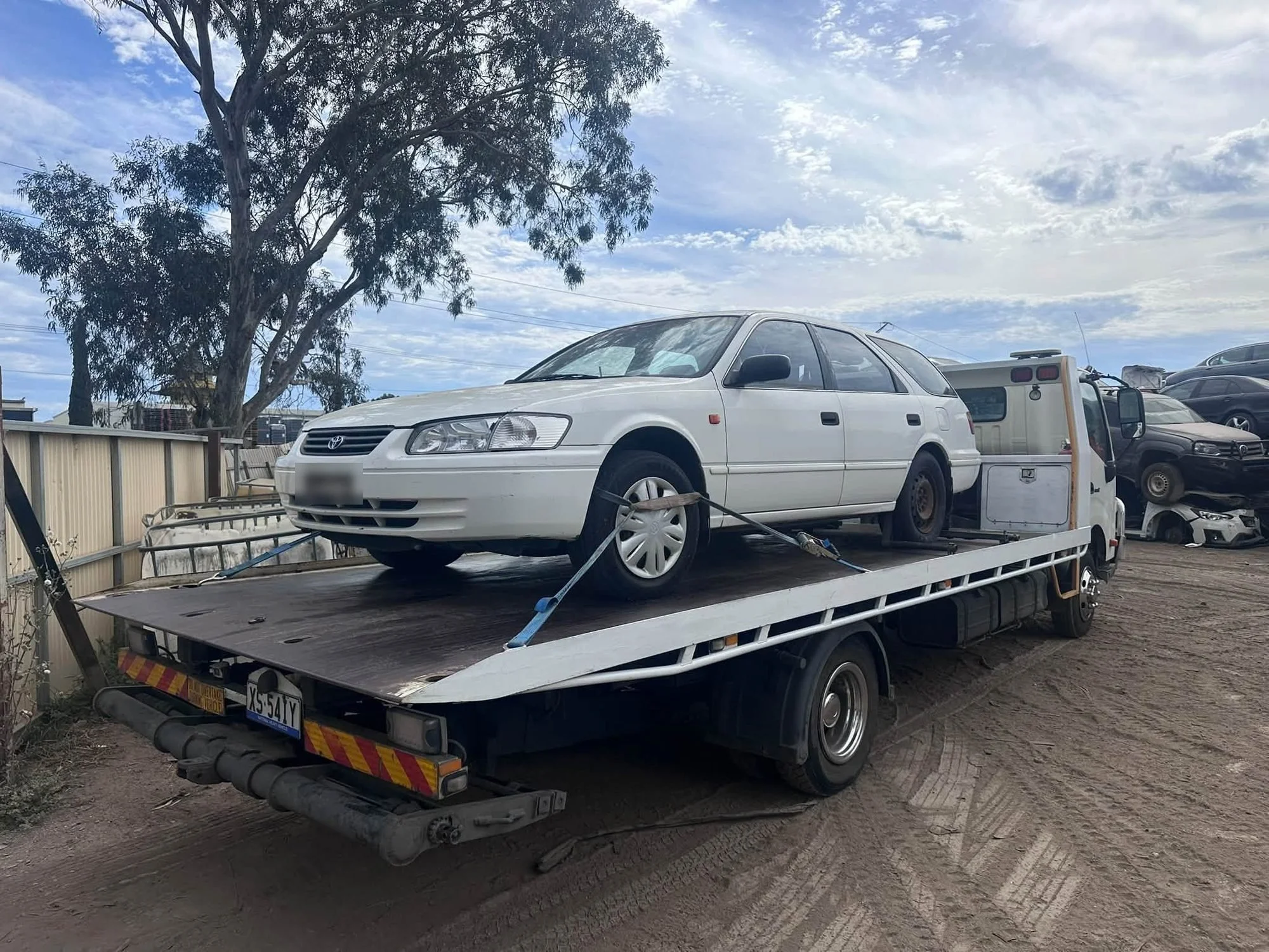 Car removal Adelaide tilt tray pickup