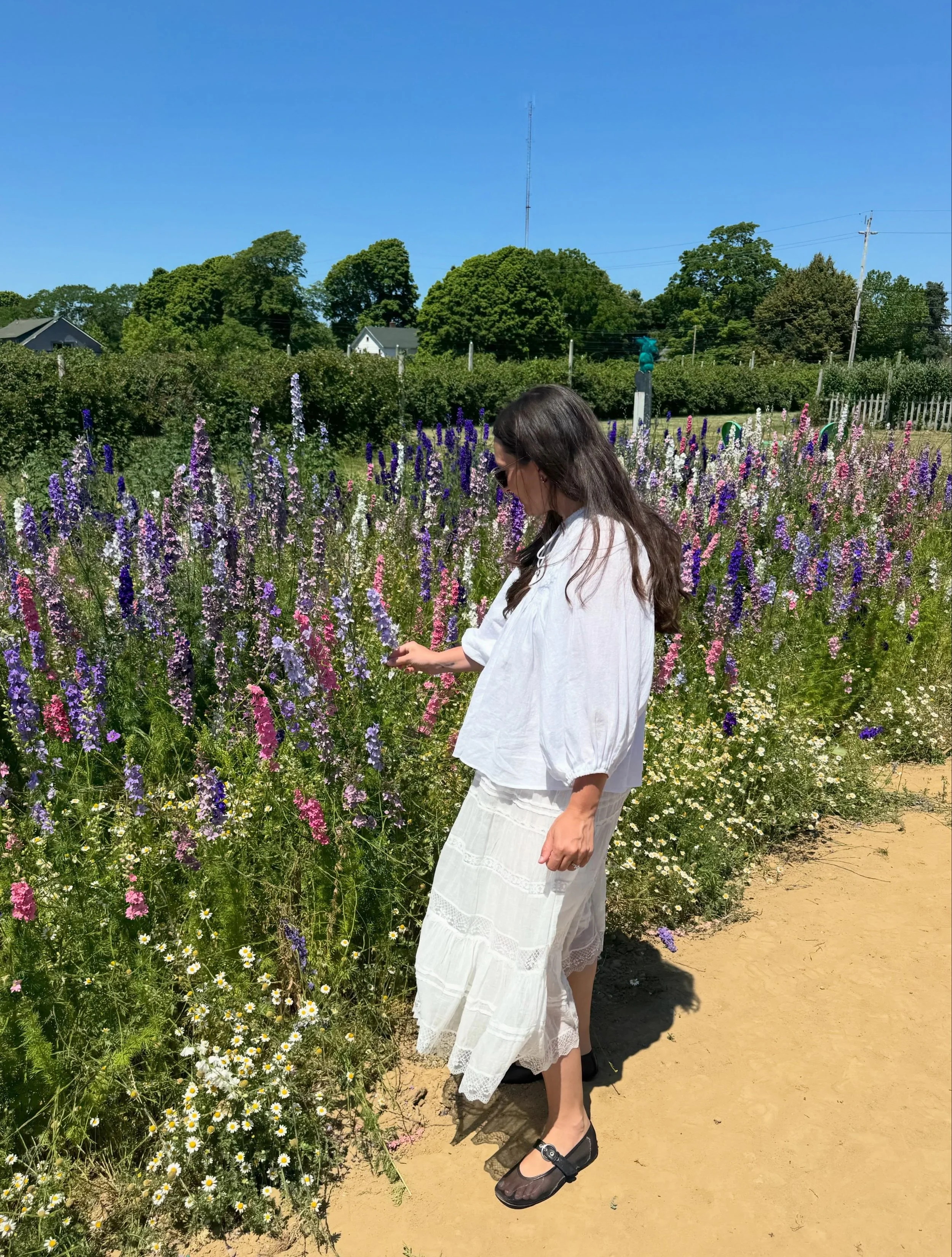 Summer solstice ~ the official start of summer. The longest, brightest days of the year. 
This season can feel like a lot more of everything. More going out, more plans, more sun. It&rsquo;s a beautiful time full of yang energy: movement, heat, expan