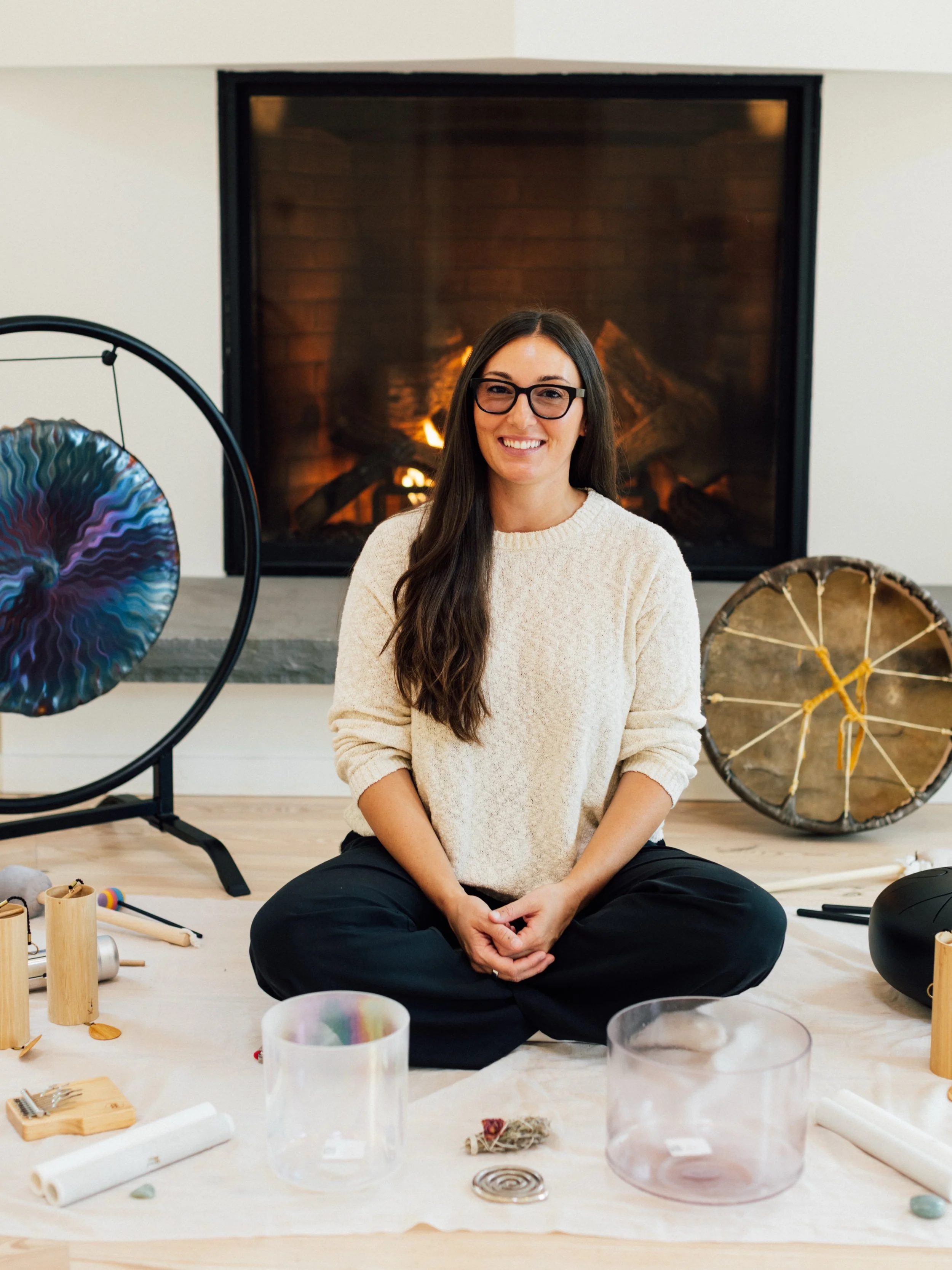Excited to partner with @scribnerslodge in Hunter to offer monthly sound experiences rooted in nature. 
I&rsquo;ll be leading two sessions on October 10th, come turn inward with us surrounded by peak Catskills fall foliage 🍂 
Awakening Sound, 10am C
