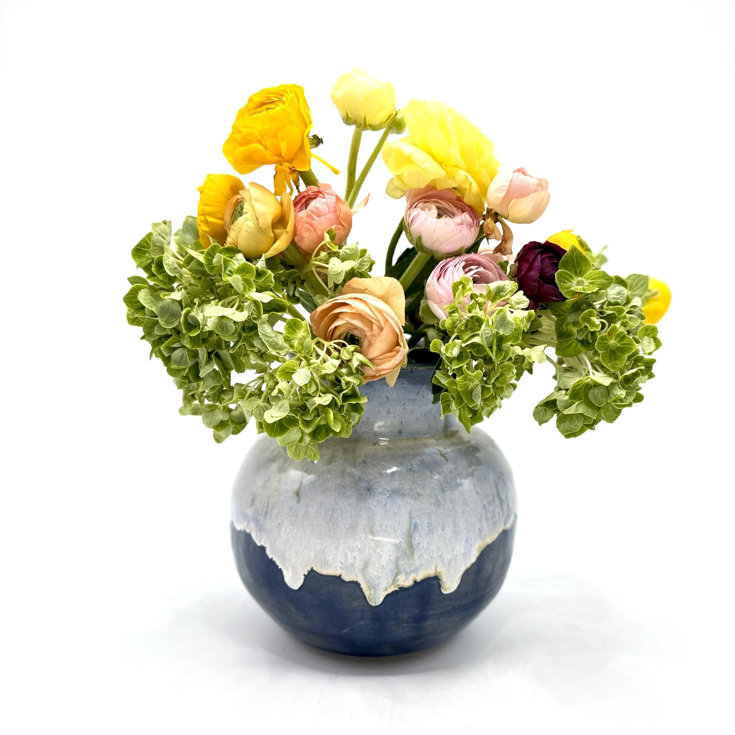 glacier+vase+with+flowers.jpg