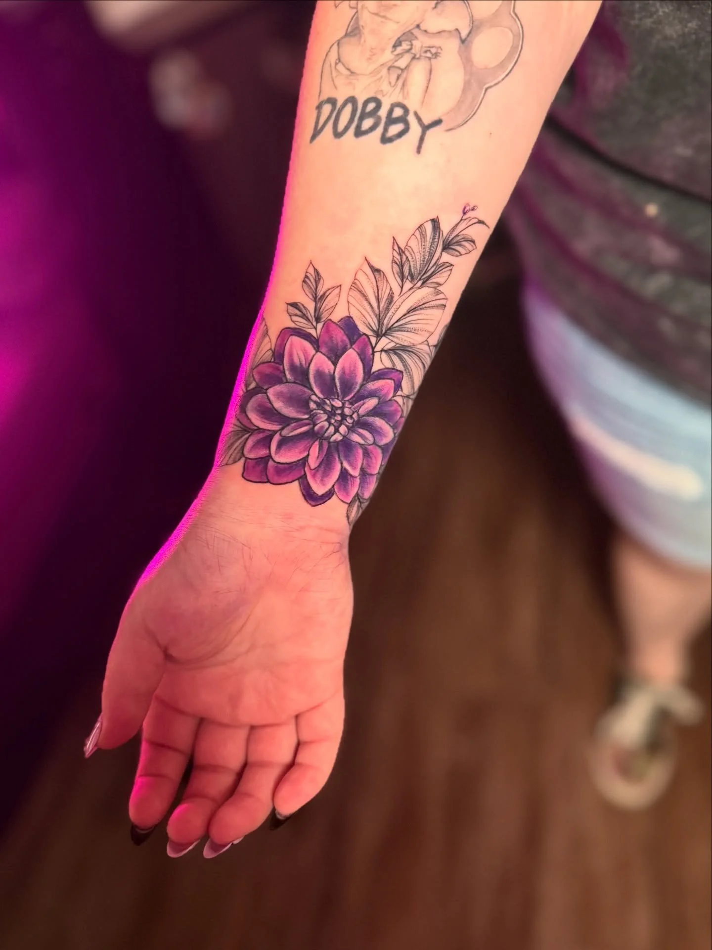 Kassandra asked me scrub out a couple of tattoos for her🖤
There’s a lot here that’s not my business to tell world but if you know what this color purple means, then you know that coverups aren’t always just about getting rid of a