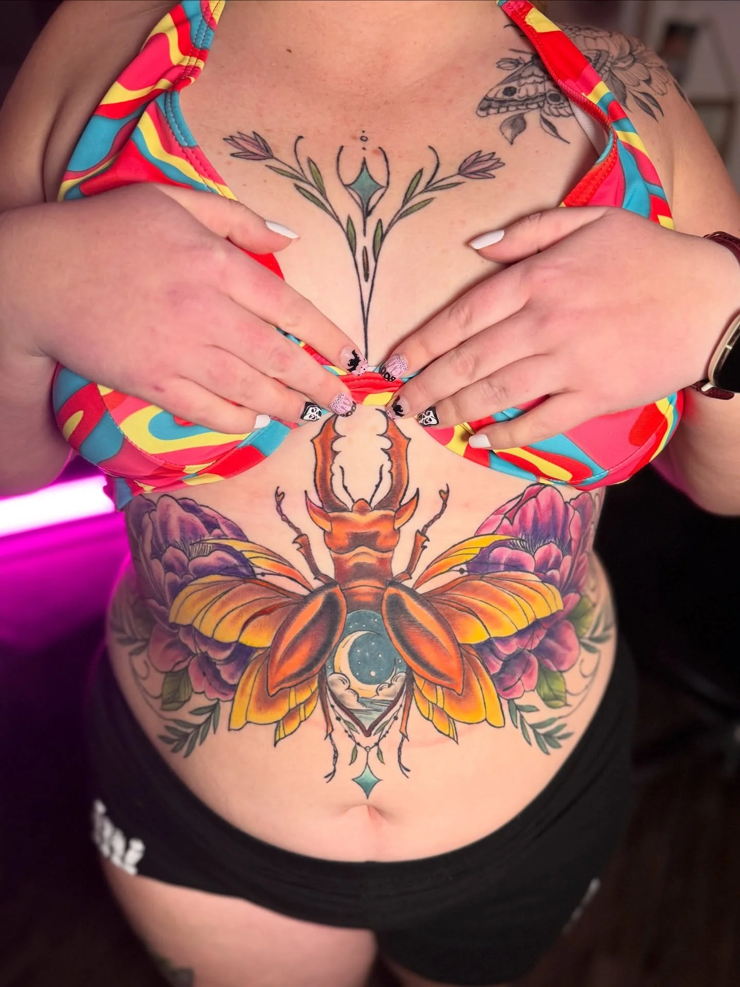 I’m beyond ecstatic to get to share Kristin’s sternum and stomach piece with you all!
This is healed save for 3 small touch ups we did. We accomplished this over 4 sessions, one touch up session and one tiny boop of color correction. 
S