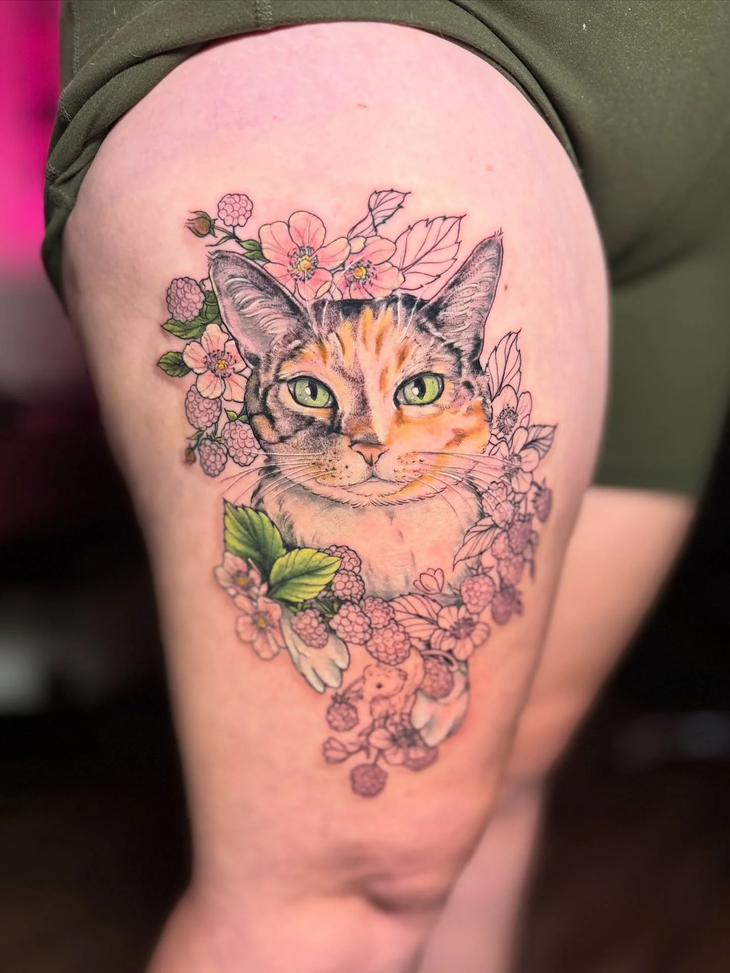 A work in progress on the lovely Kristin of her GORGEOUS Margo (polo).
It’s always good sitting with you babe! Thank you for your continued trust, sharing music, and stories💕
I’m so excited to finish this up for you. 
Y’all ever