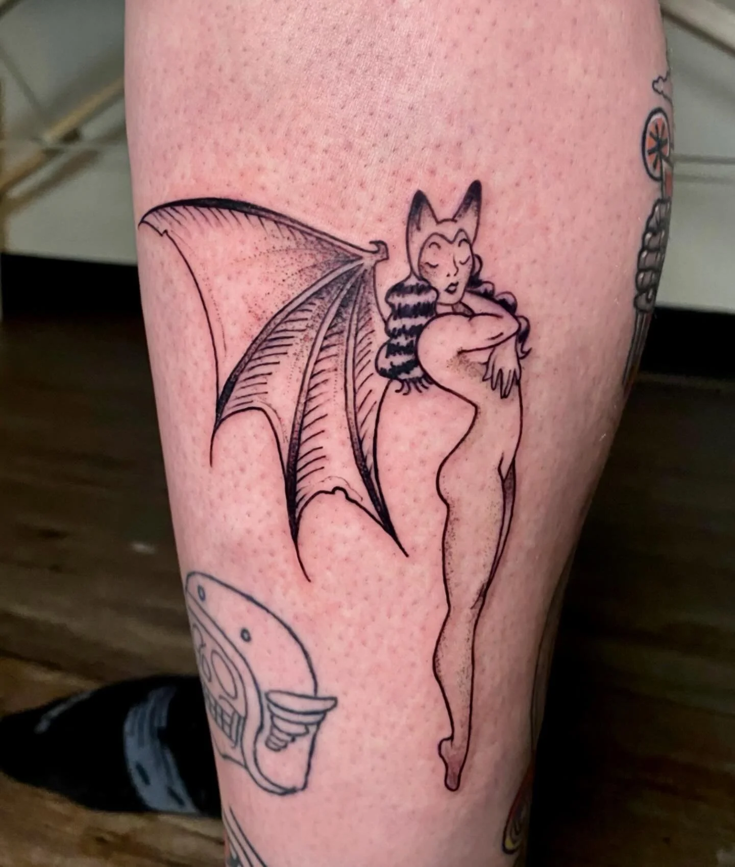 I love doing pinup ladies so much 🥹💖 thank you Dom for letting me tattoo her on you as well as everyone else who&rsquo;s gotten our Halloween pinups!! 

✨my books are open! If you&rsquo;d like to schedule an appointment, please DM or text me at (20