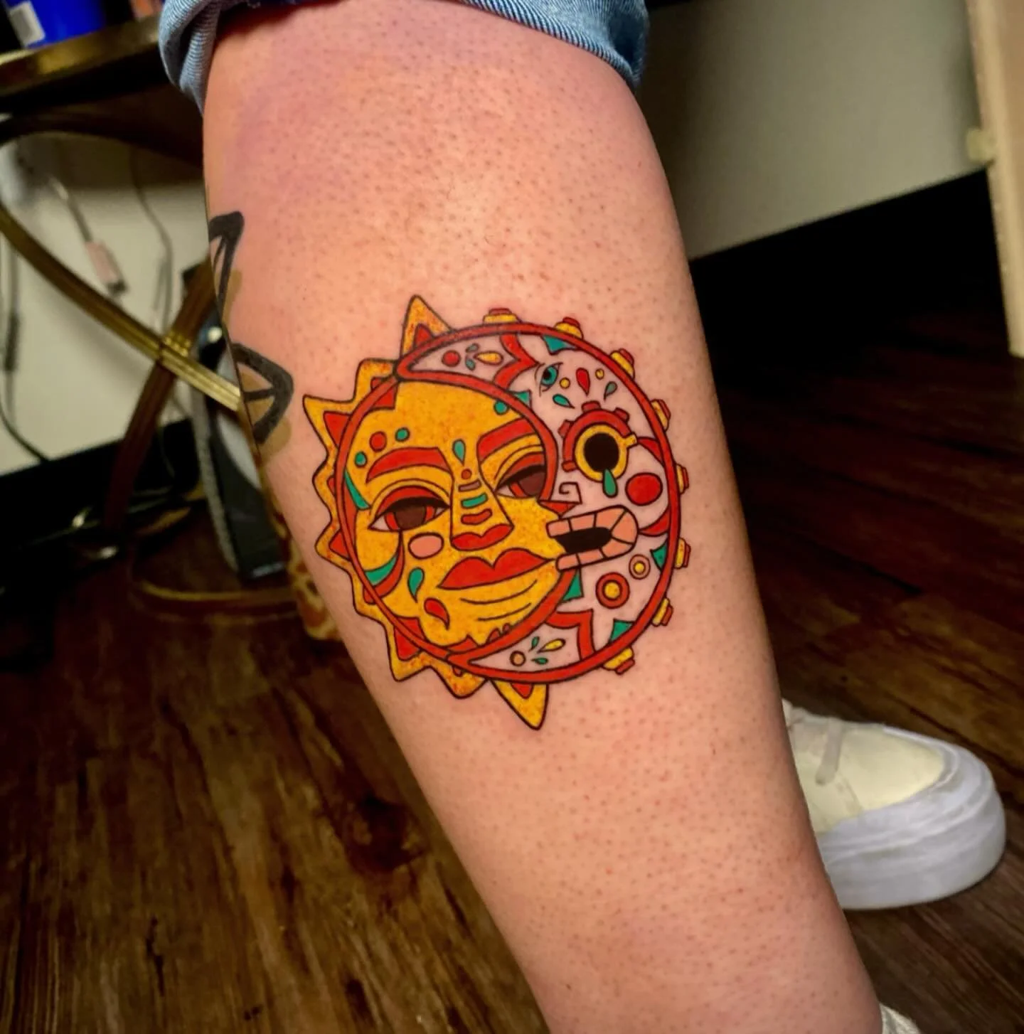 ✨I&rsquo;ve been getting to do lots of sun and moons lately and it makes me soooo happy 💖 I had such a fun time with all these bold colors! 

✨Books are open! DM or text me at (208)260-1185 to schedule and appointment ❤️❤️

#boise #idaho #boiseidaho