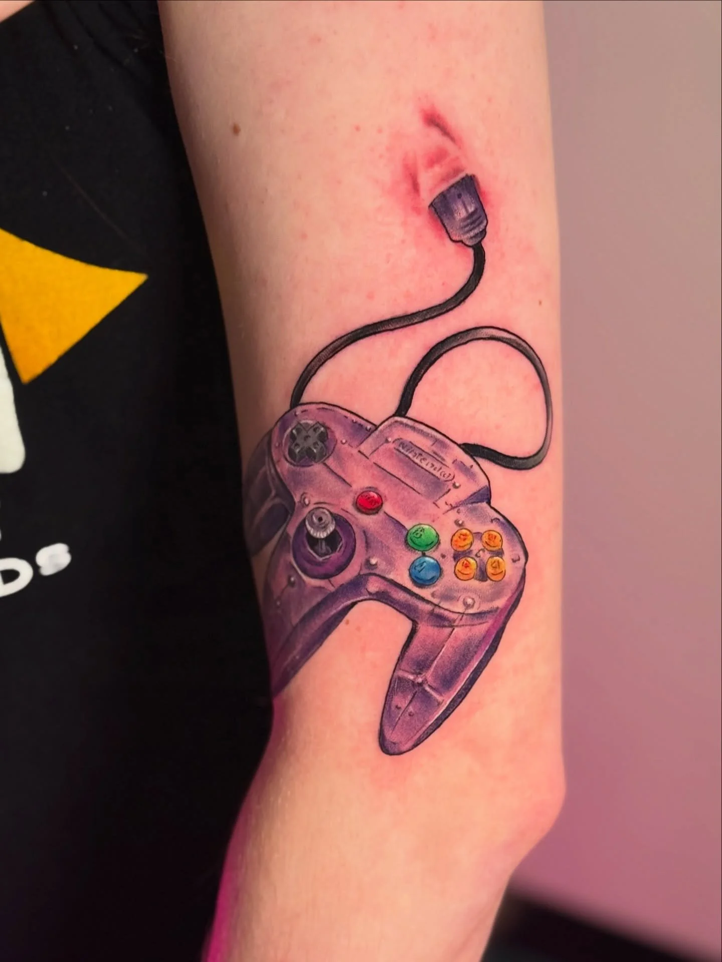 For the badass Joe👊
An N64 controller? I don&rsquo;t mind if I do! 
It was so fun getting to make the see-through Atomic Purple controller, plugged into an old scar, come to life. Thank you SO much for your trust on this one, it was such a blast!

✨