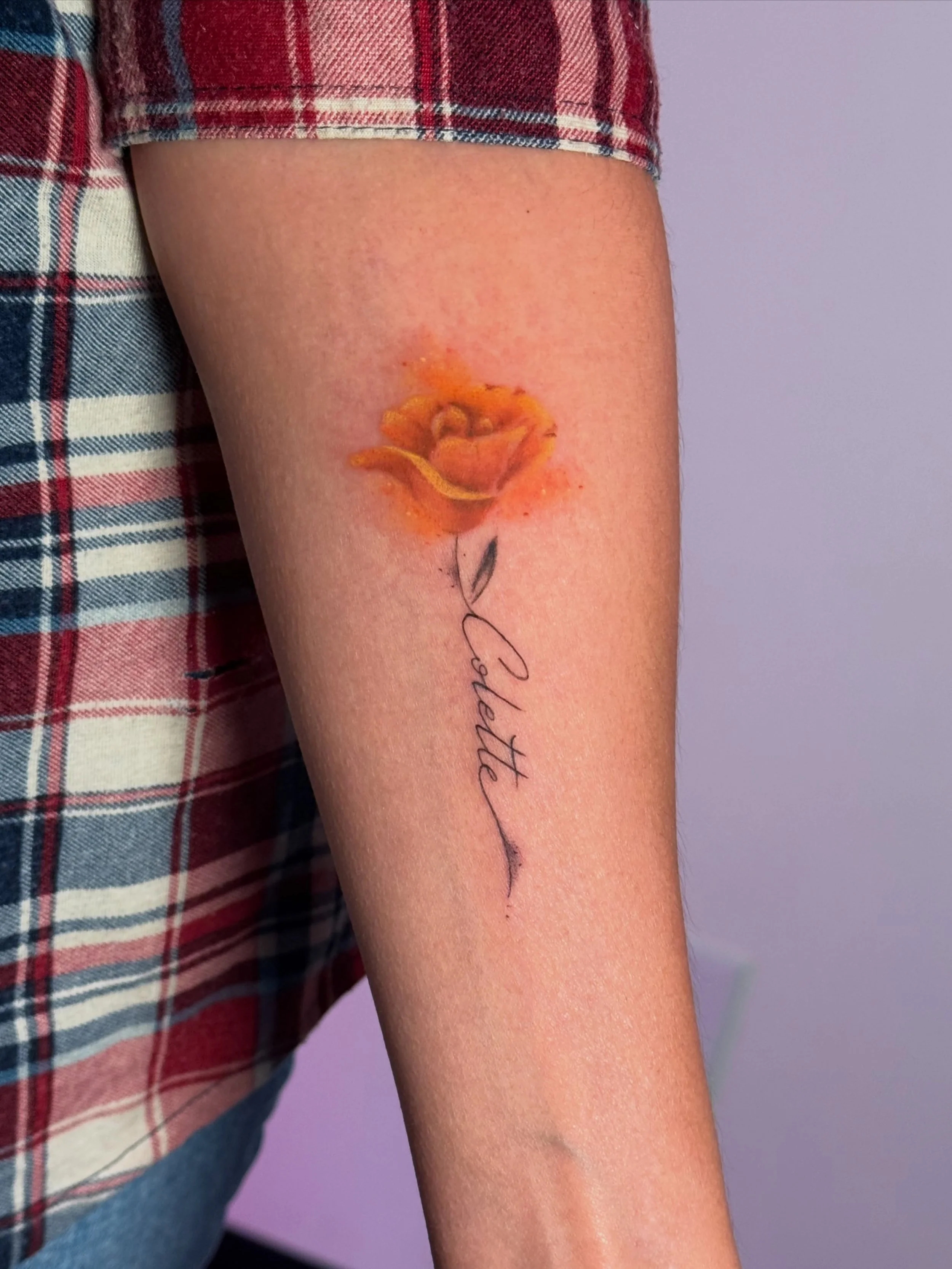 For Jasmine💕
We made this firey California poppy in memory or her amazing best friend Colette.
I feel so very lucky to have had the opportunity to hear Colette&rsquo;s story, sit with jasmine and her hubby and make this piece come to life 🧡

They&r