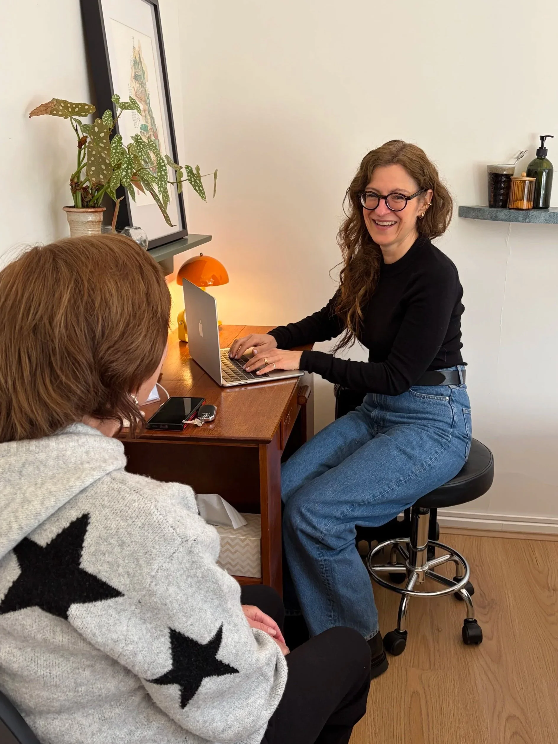 Dr Cathrin Twomey Chinese Medicine Doctor, women's health and menopause focused