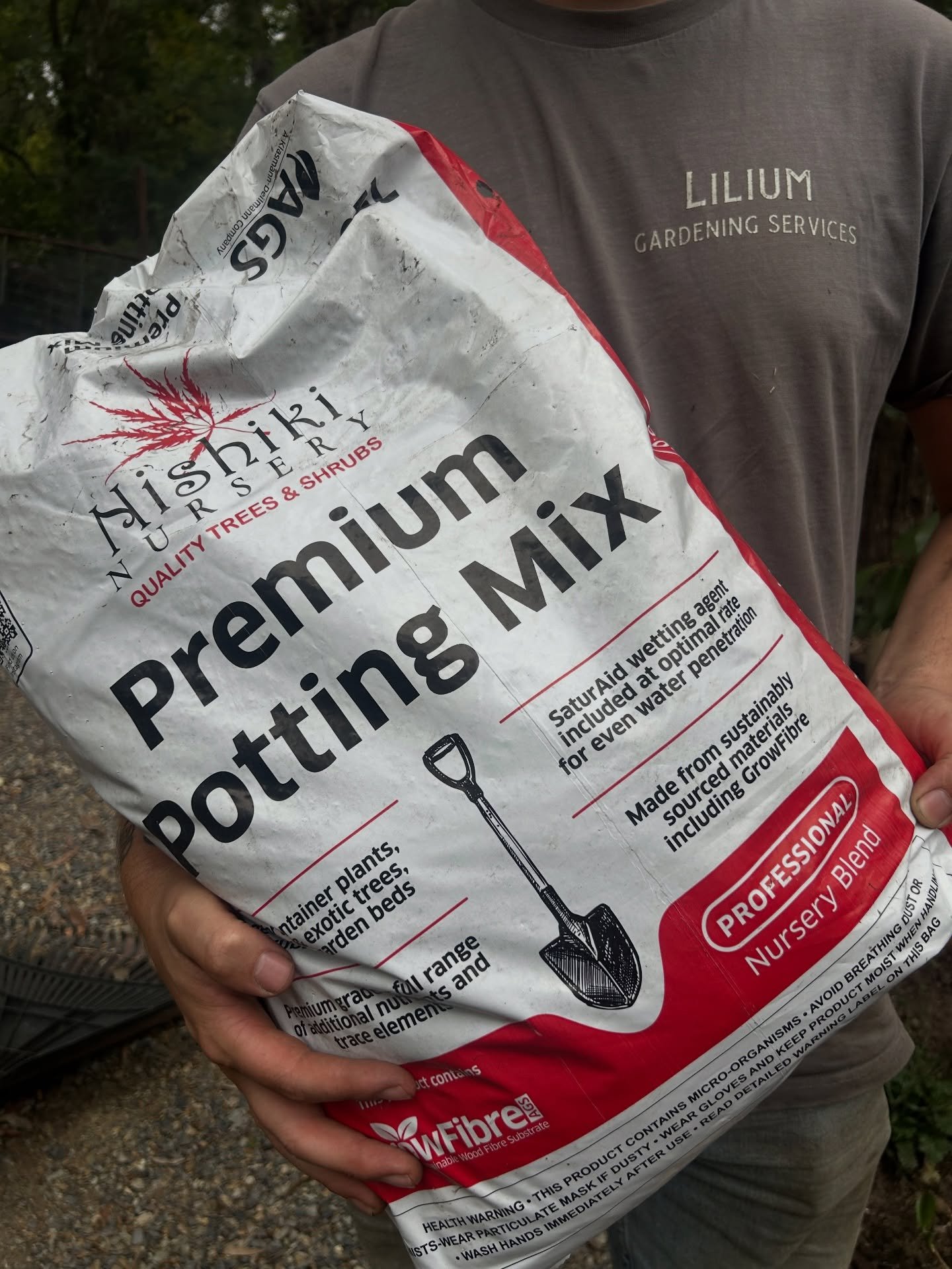 Healthy soil is the key to strong, thriving plants! 
It provides essential nutrients, holds the right amount of water, and allows roots to breathe. 
Good soil also supports beneficial microbes that help plants absorb what they need to grow.
Without h