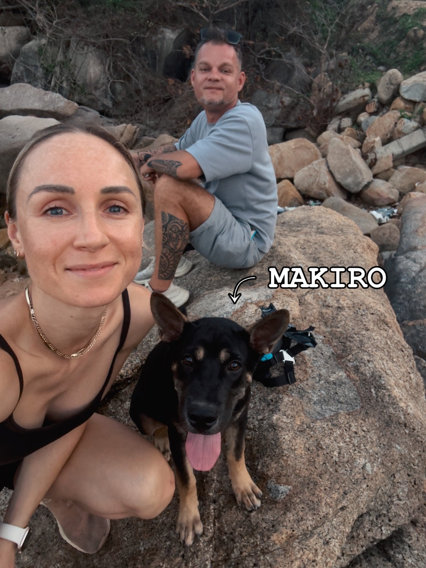 MAKIRO 🤍
[ polynesisch: tapferer Held ]

From the streets of Samui, straight to the bottom of our hearts.

Manchmal schreibt das Leben Geschichten, die der Verstand noch nicht begreift, w&auml;hrend das Herz vom ersten Moment an wei&szlig;: Es soll 