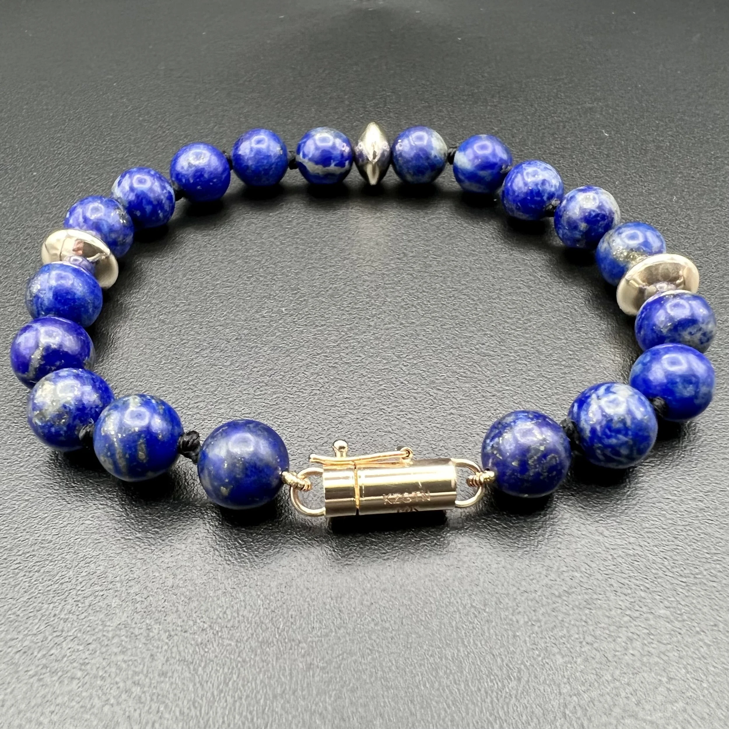 Lápiz Lazuli and Gold Bracelet with barrel clasp