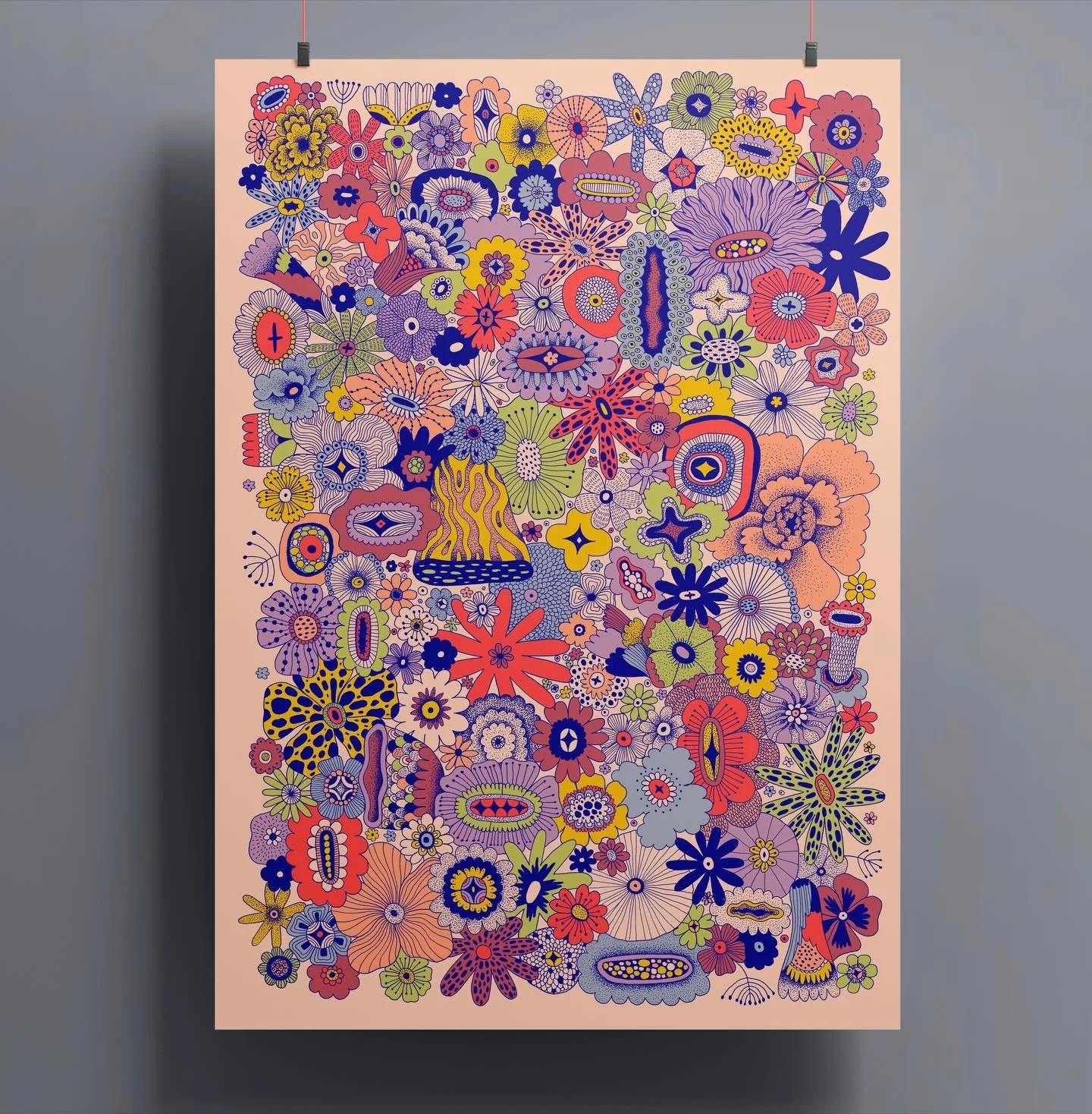 Nytt trykk i nettbutikken! &laquo;Blomster blomster blomster&raquo; av @sensuellkarusell 💐 Finnes i st&oslash;rrelse 50x70 cm - signert og nummerert med opplag p&aring; 100. 

#artprint #blomster #heiaklubben
