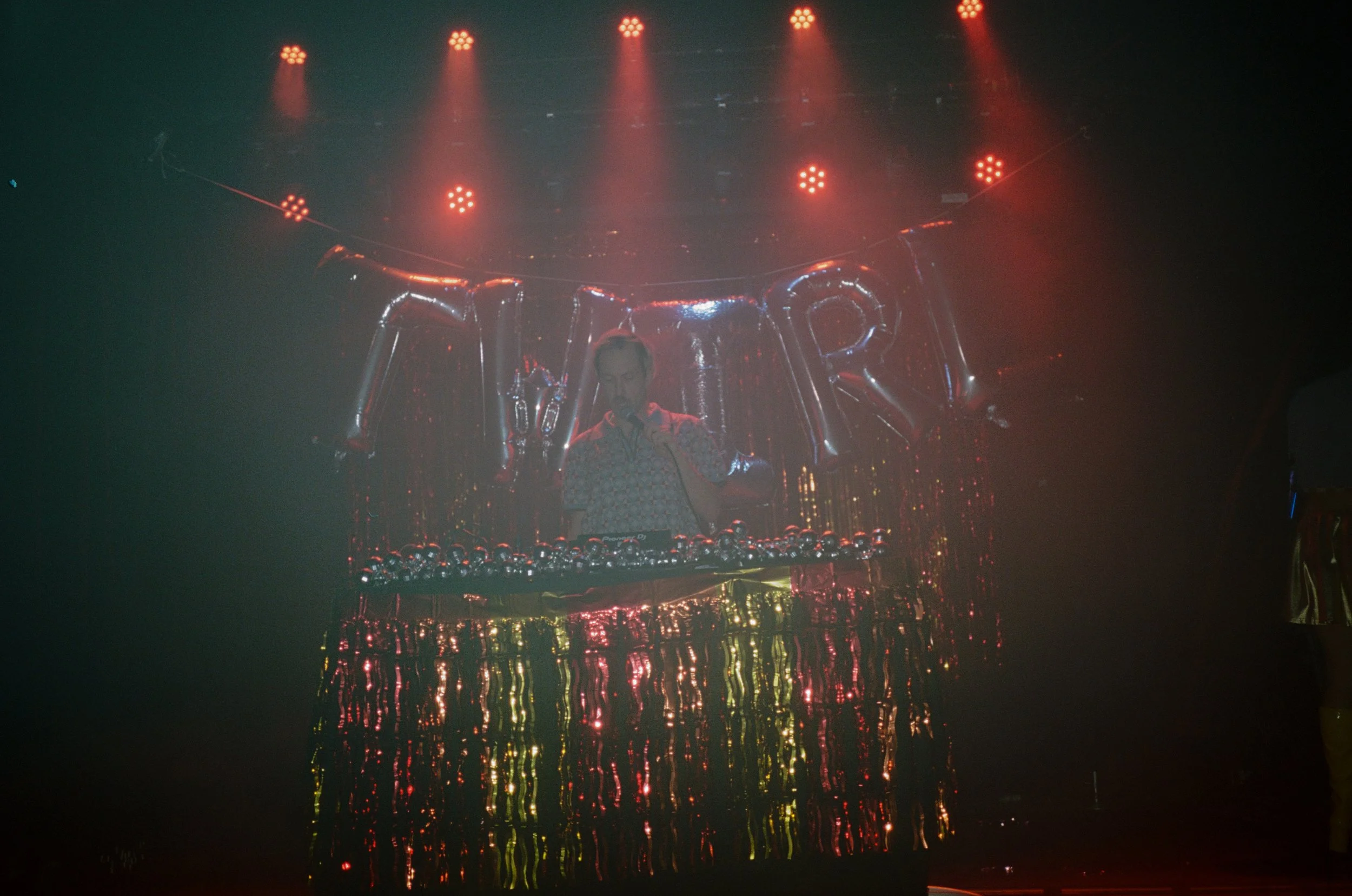 2025-11-r1-twirl-t4-28a.jpg