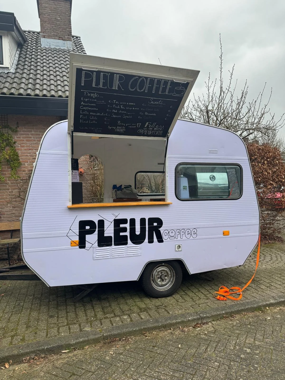 Pleur-Coffee-Branding6.jpg