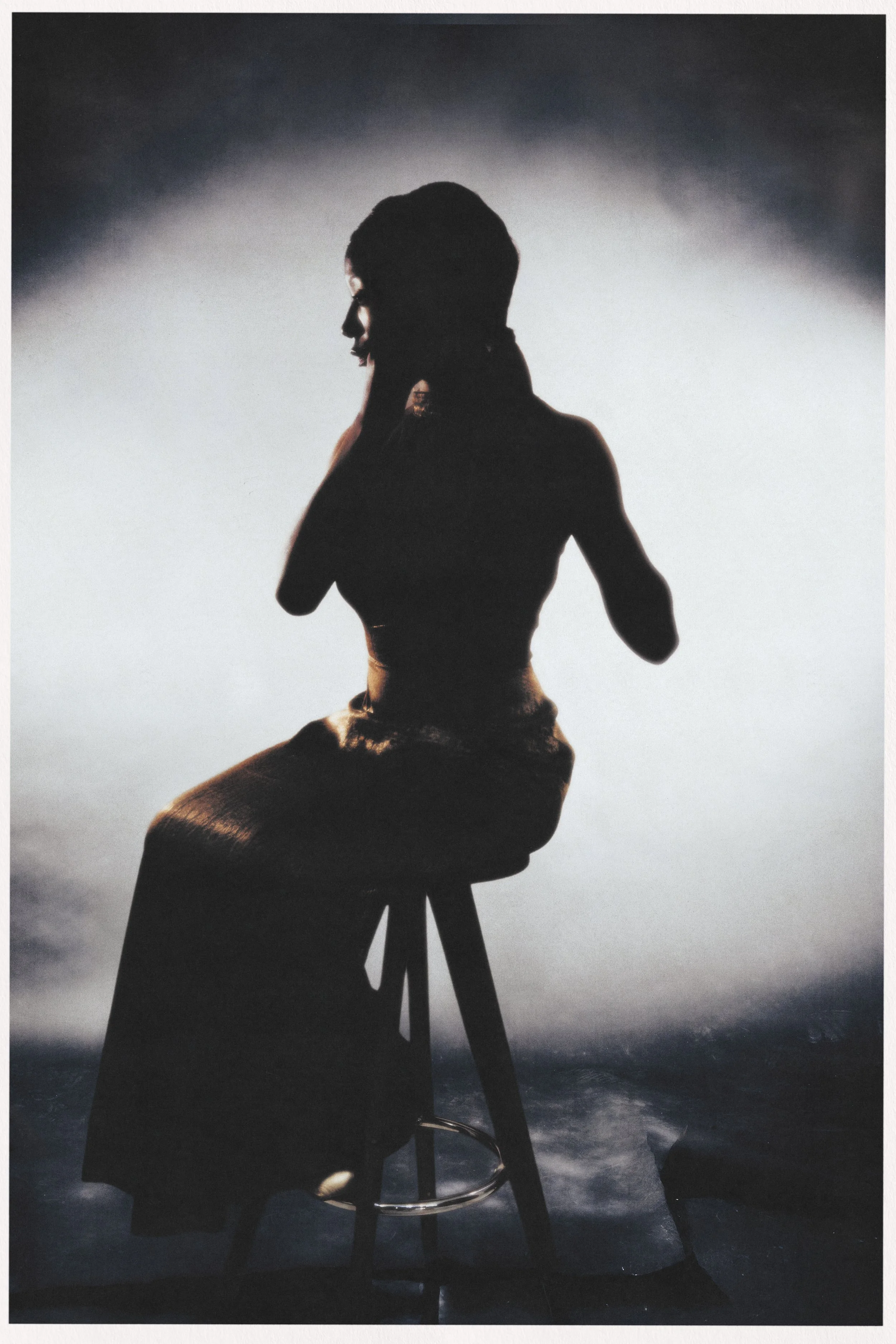 Portraits d'artistes, de mannequins, de couples et de familles avec un style spontané et brut. Pour vos books d'artistes ou de models, pour vos photos de famille ou vos supports promotionnels. 

Portraits of artists, models, couples, and families in 