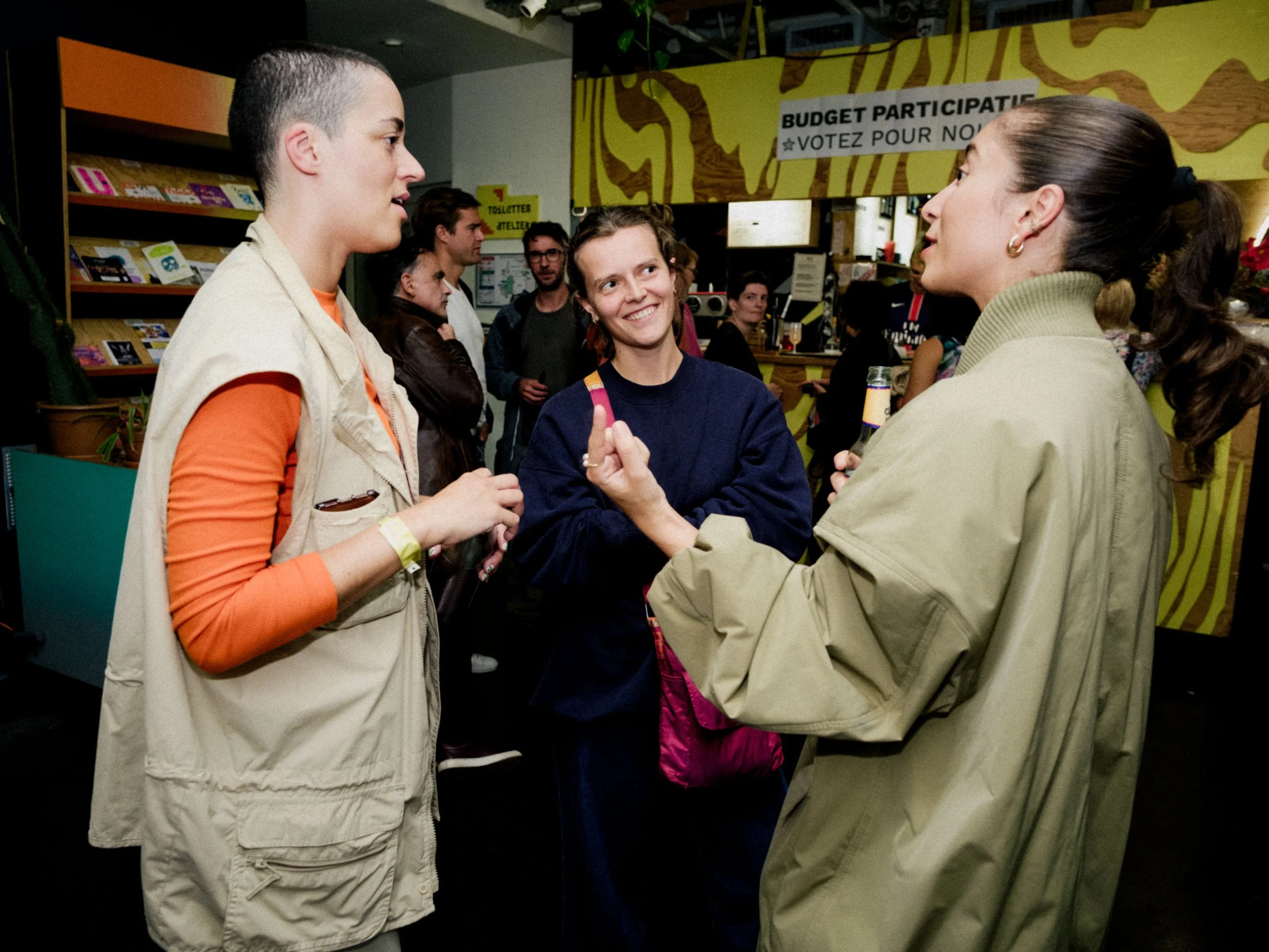 Calypso in conversation with artist Marianne Perrudin and her friend Eliza.