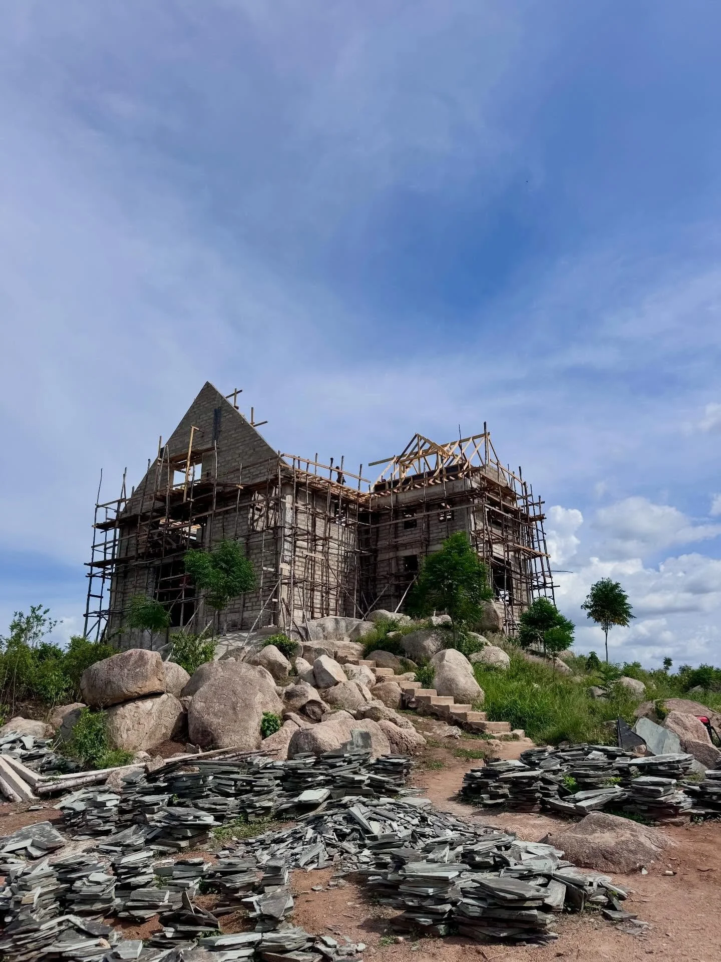 🌍 Lake View is really taking shape&hellip;

Seeing this project in person is even more impressive than the photos. It&rsquo;s enormous &mdash; and absolutely breathtaking. The perfectly aligned arches frame the most incredible view across Mara Bay ?