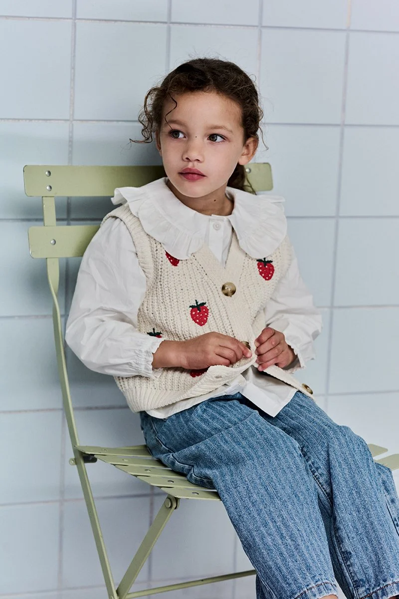 20251103_ExtCampaign_DenimMacro_D5_Outfit_DB_Shot002_040LR.jpg