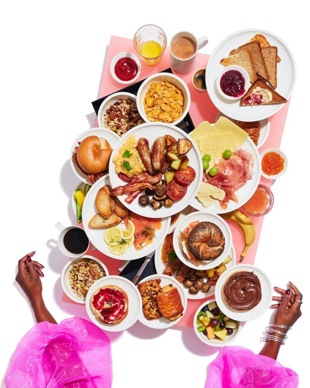 Flock-Frankie-Turner-CitizenM_Plate_Stacker_3702_EC_R1B.jpg