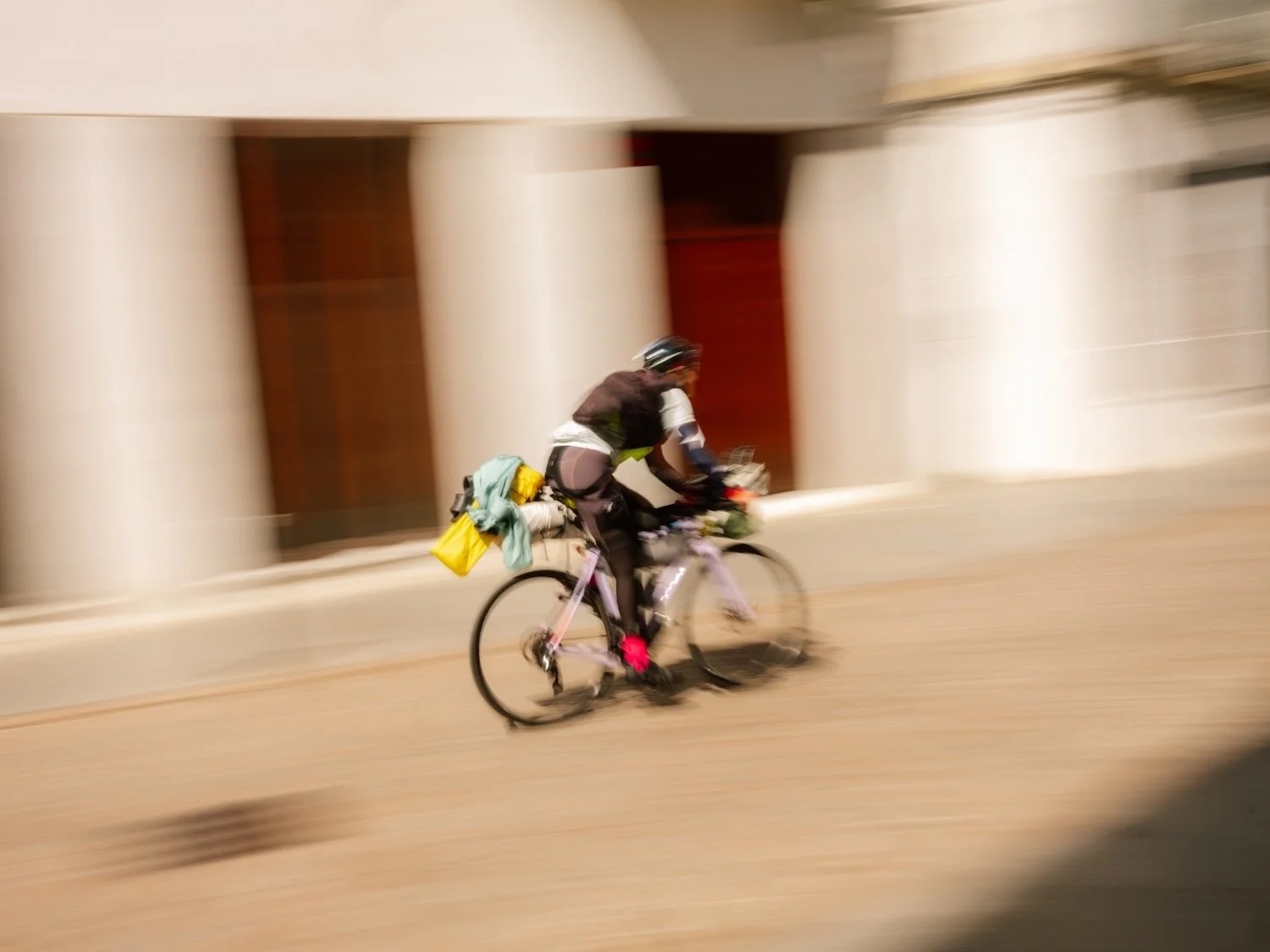 flock-liz-seabrook-lost-dot-101-race-cycle-adventure-9111.jpg