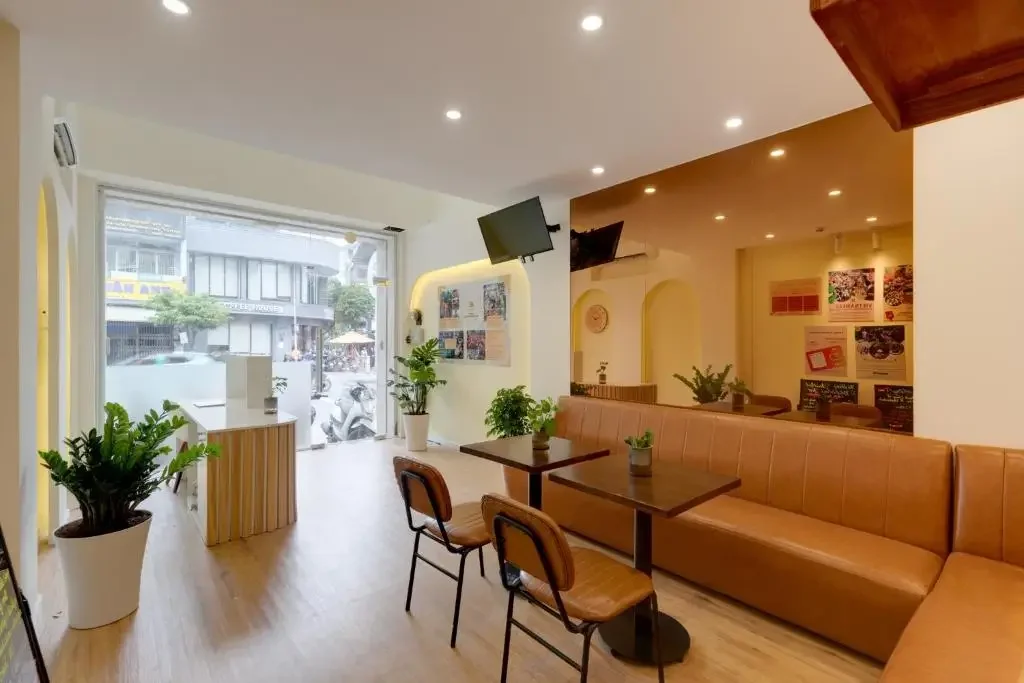 Authentic Alley 4 WEBP.webp