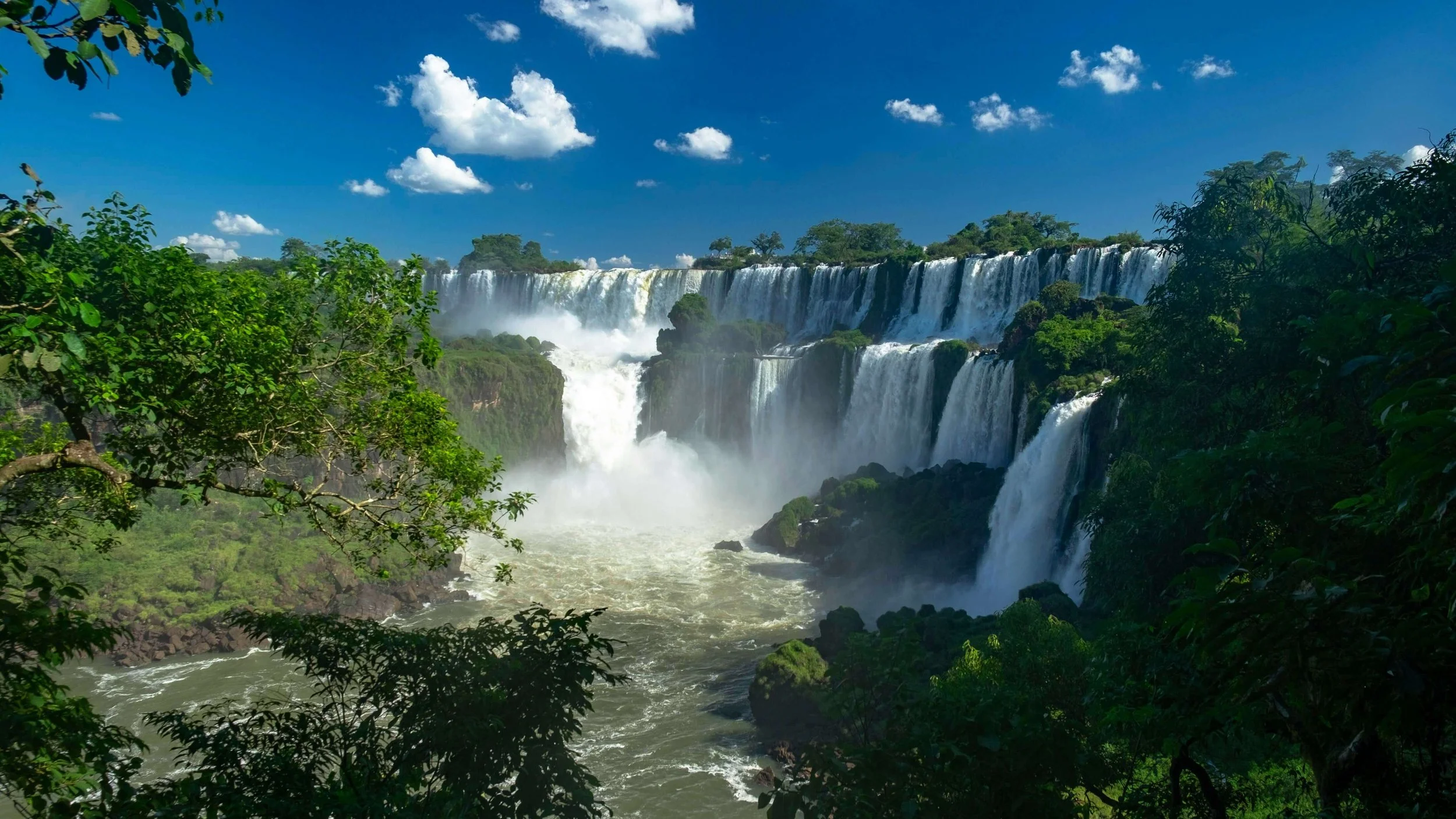 Iguazu JourniCard.jpg