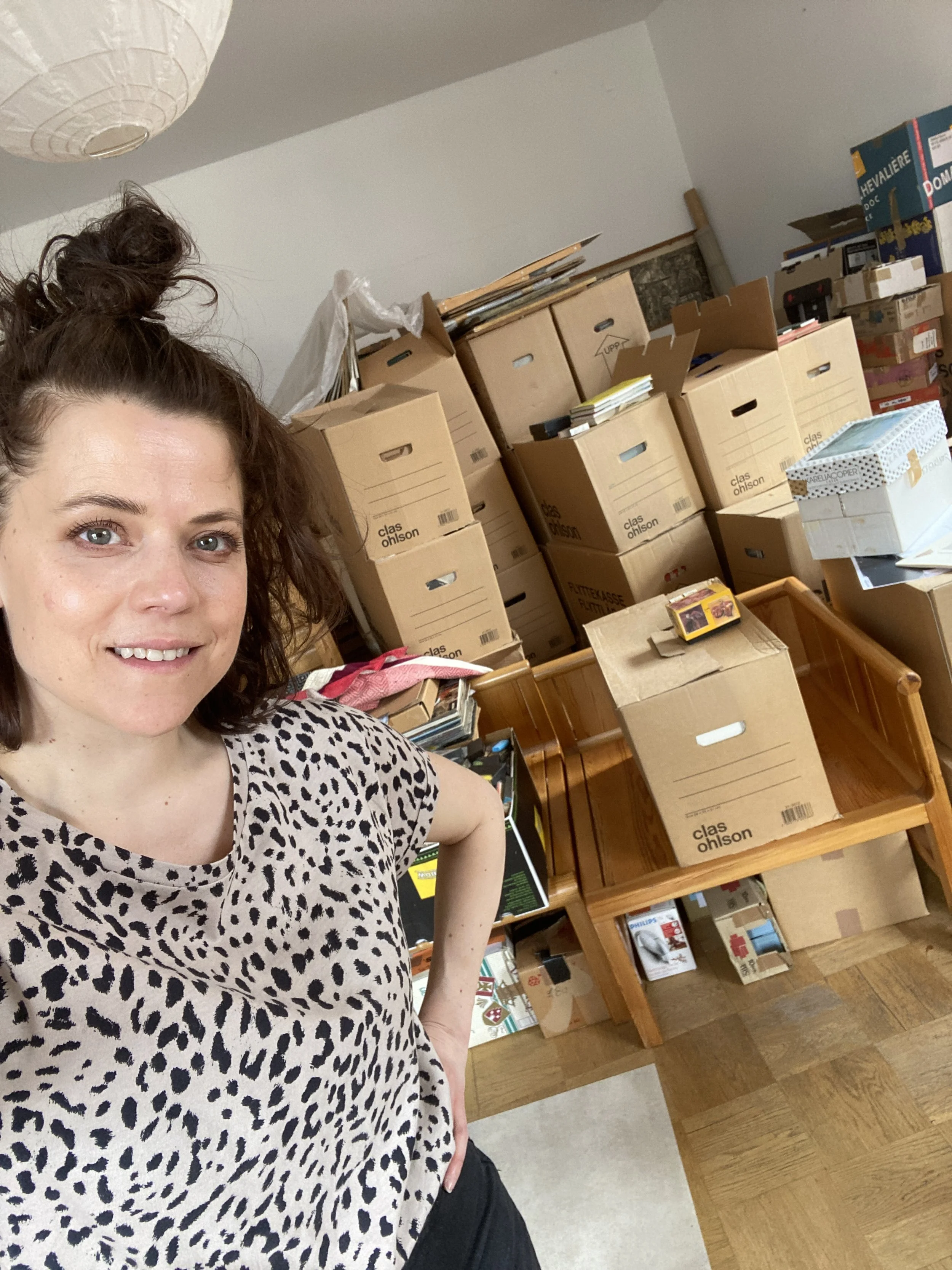 Bild från Emmas forskning. Här bland Tuulikki Pietiläs bohag. 2023.