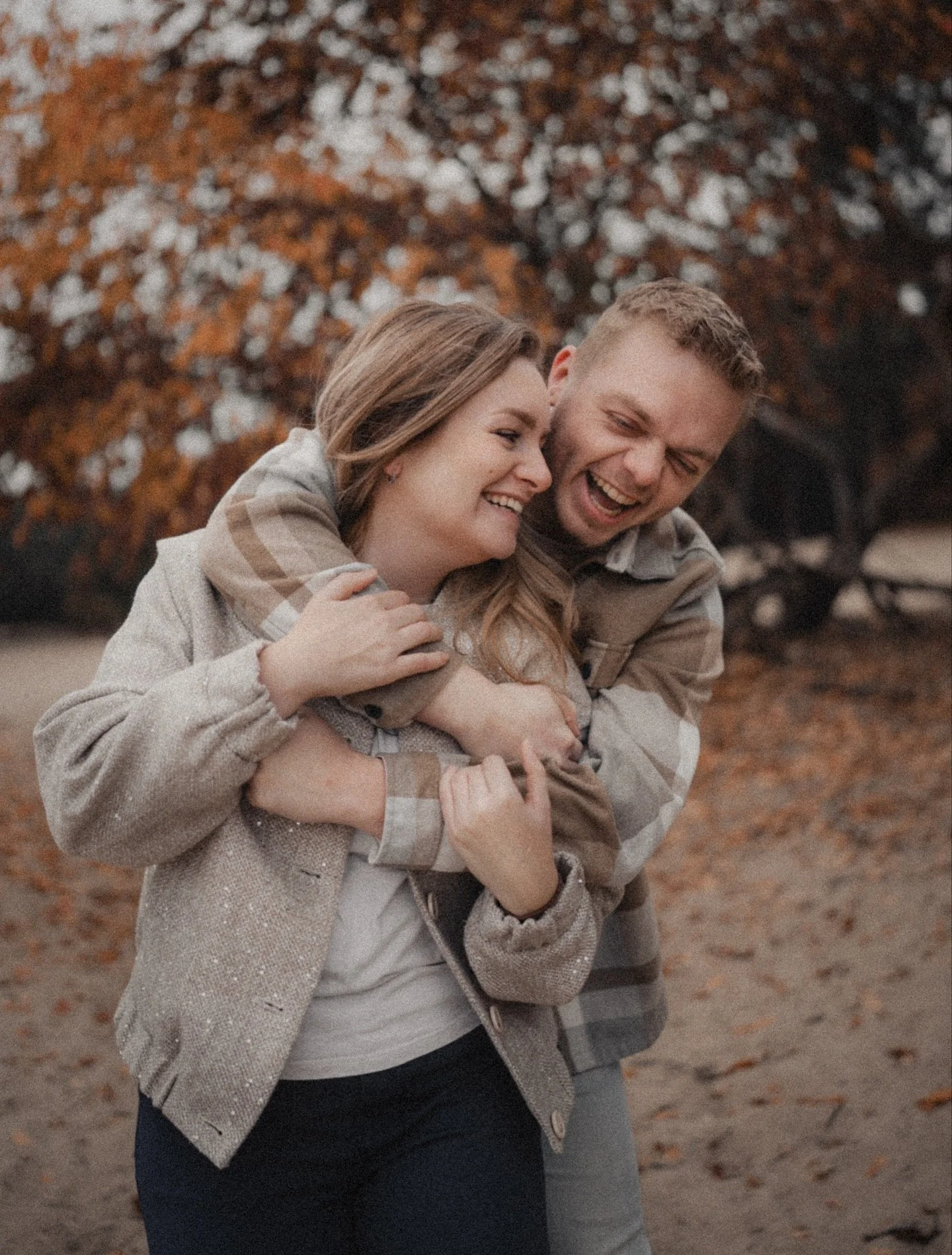 My first ever couple photoshoot!🫶

To be honest It is a little bit different to photograph couples, after all I am used on dogs and kids most of the time.. so I know very well &ldquo;the ground&rdquo; as you can often find me on the floor but now it