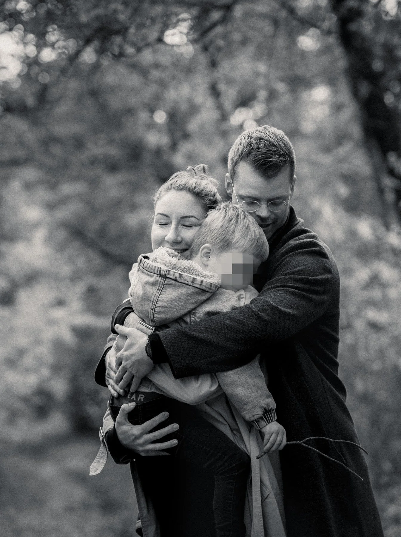 familie-fotoshoot-oss-in-het-bos.jpg