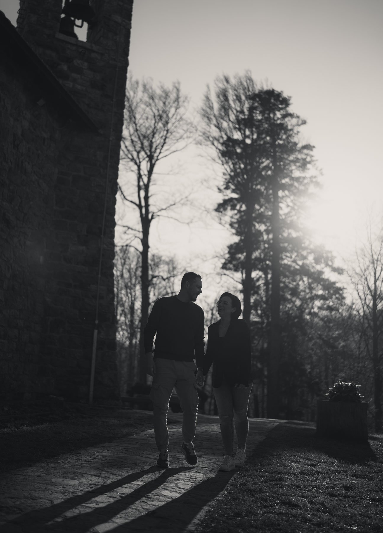 koppel-trouwkaart-fotoshoot-buiten.jpg