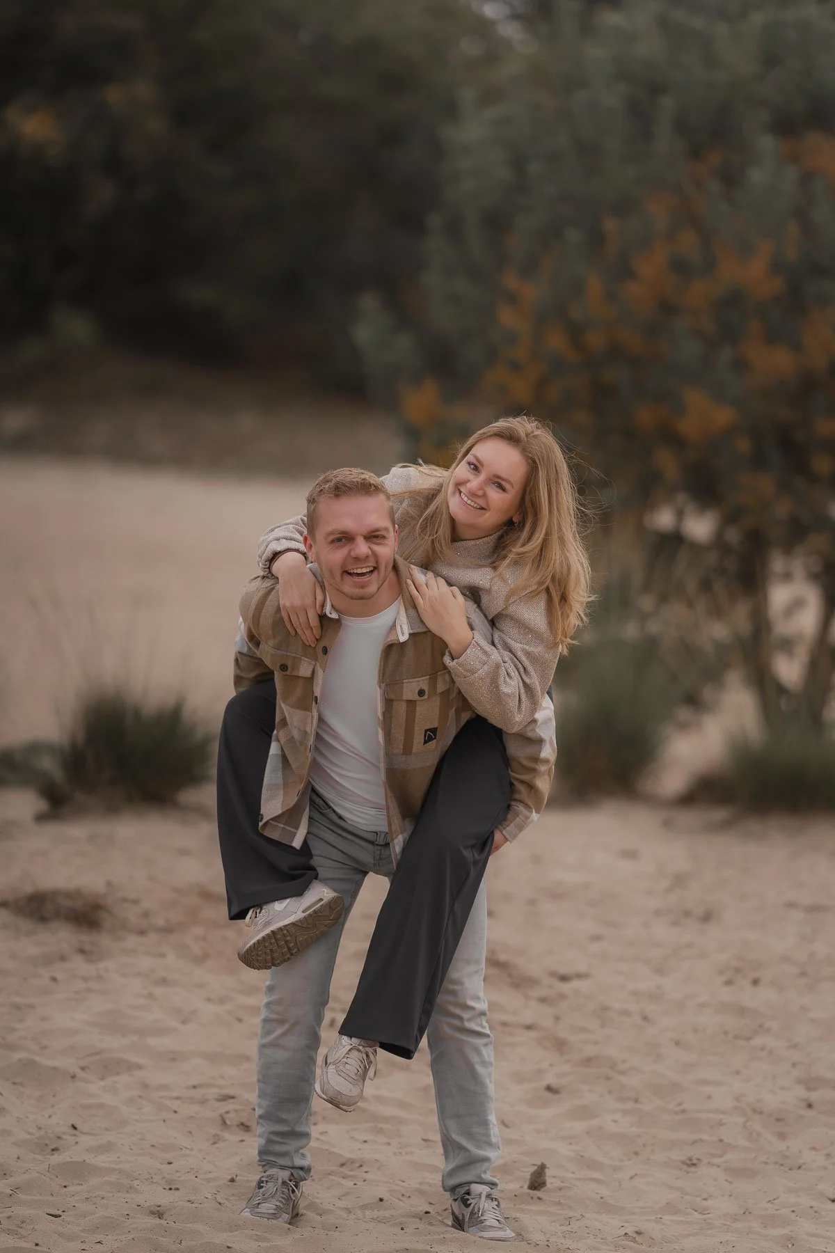 koppel-spontane-lach-loveshoot-herperduin.jpg